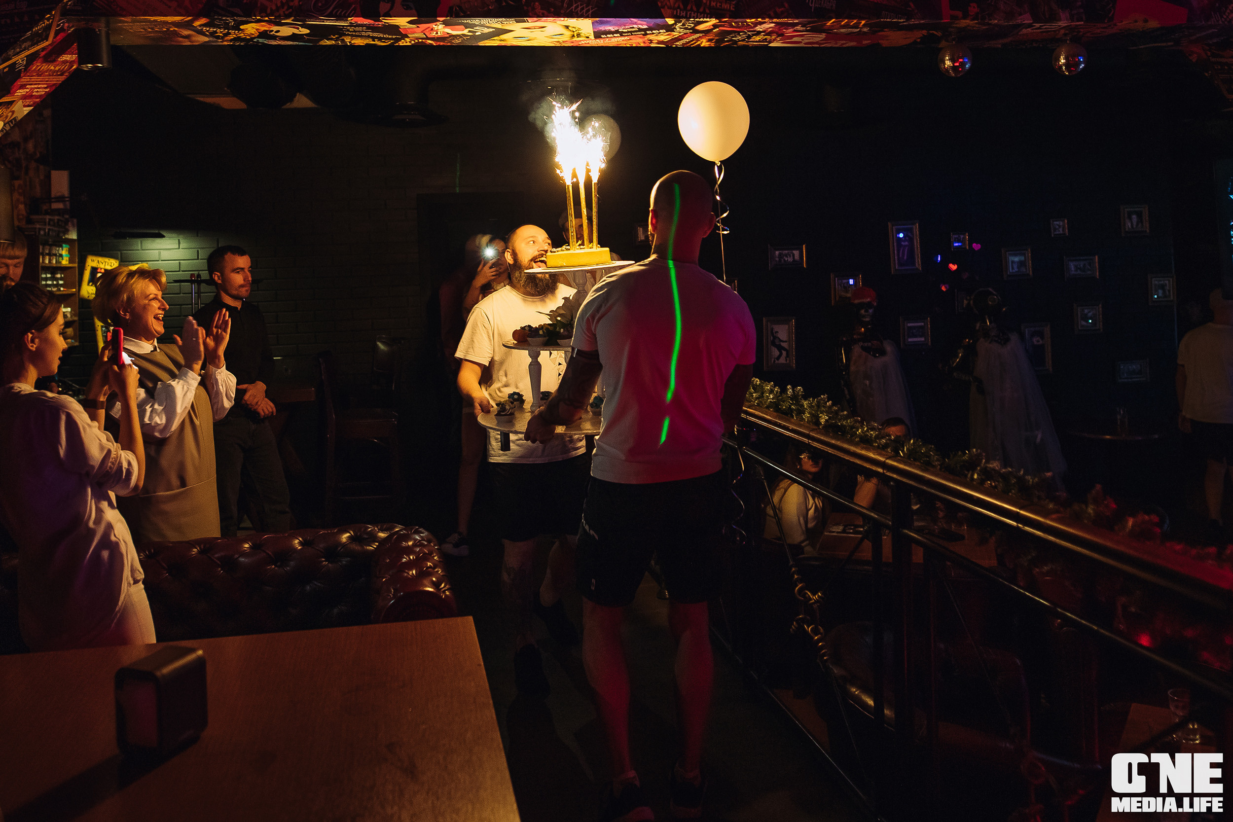 Фоторепортаж из экстрим бара XxxX. One Media Life: фоторепортажи, фотоотчеты с мероприятий и заведений
