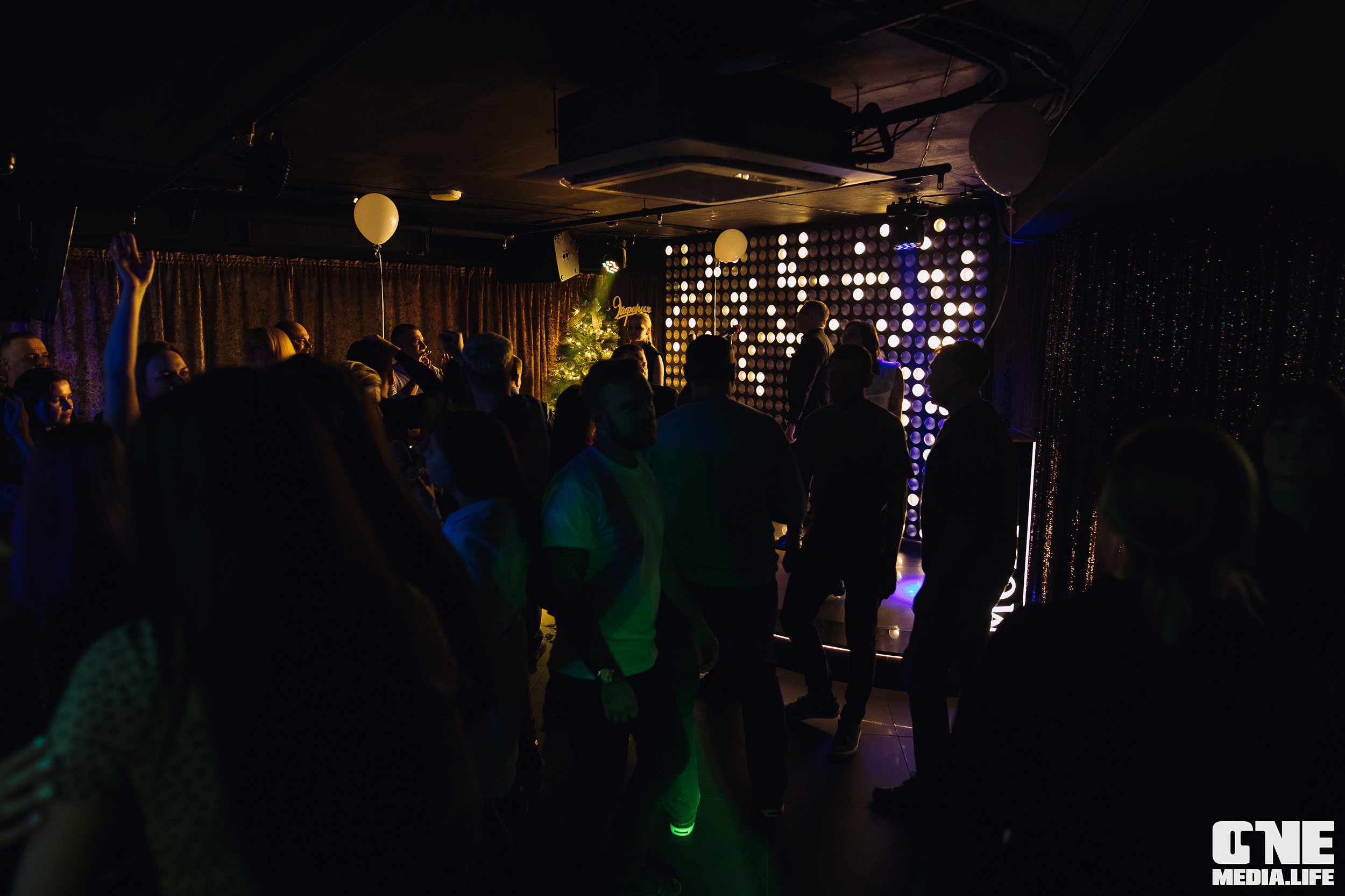 Фоторепортаж из караоке-клуба Эйфория. One Media Life: фоторепортажи, фотоотчеты с мероприятий и заведений