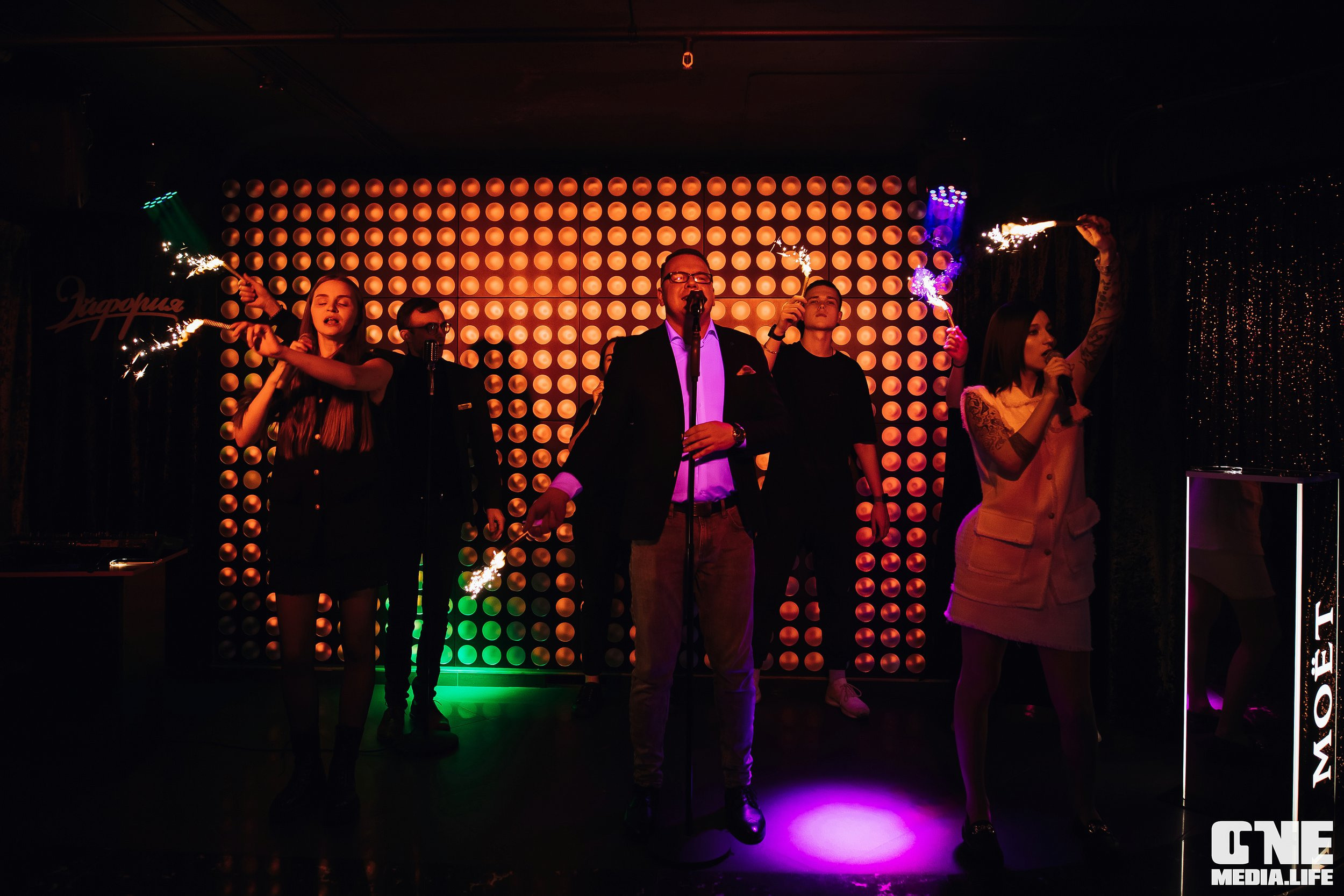 Фоторепортаж из караоке-клуба Эйфория. One Media Life: фоторепортажи, фотоотчеты с мероприятий и заведений