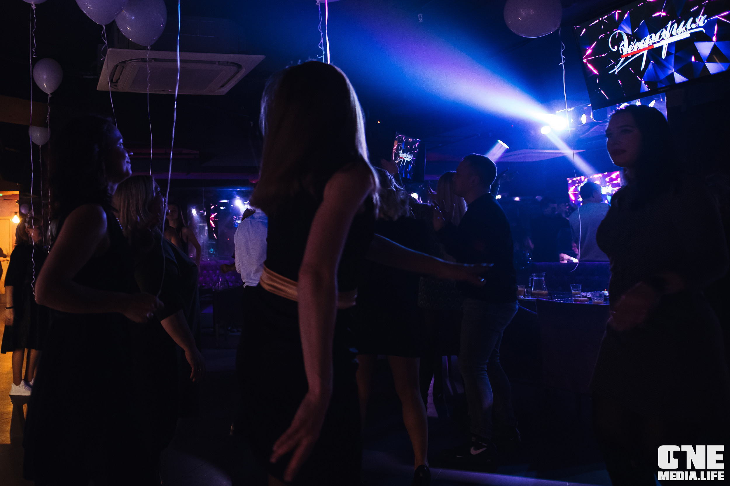 Фоторепортаж из караоке-клуба Эйфория. One Media Life: фоторепортажи, фотоотчеты с мероприятий и заведений