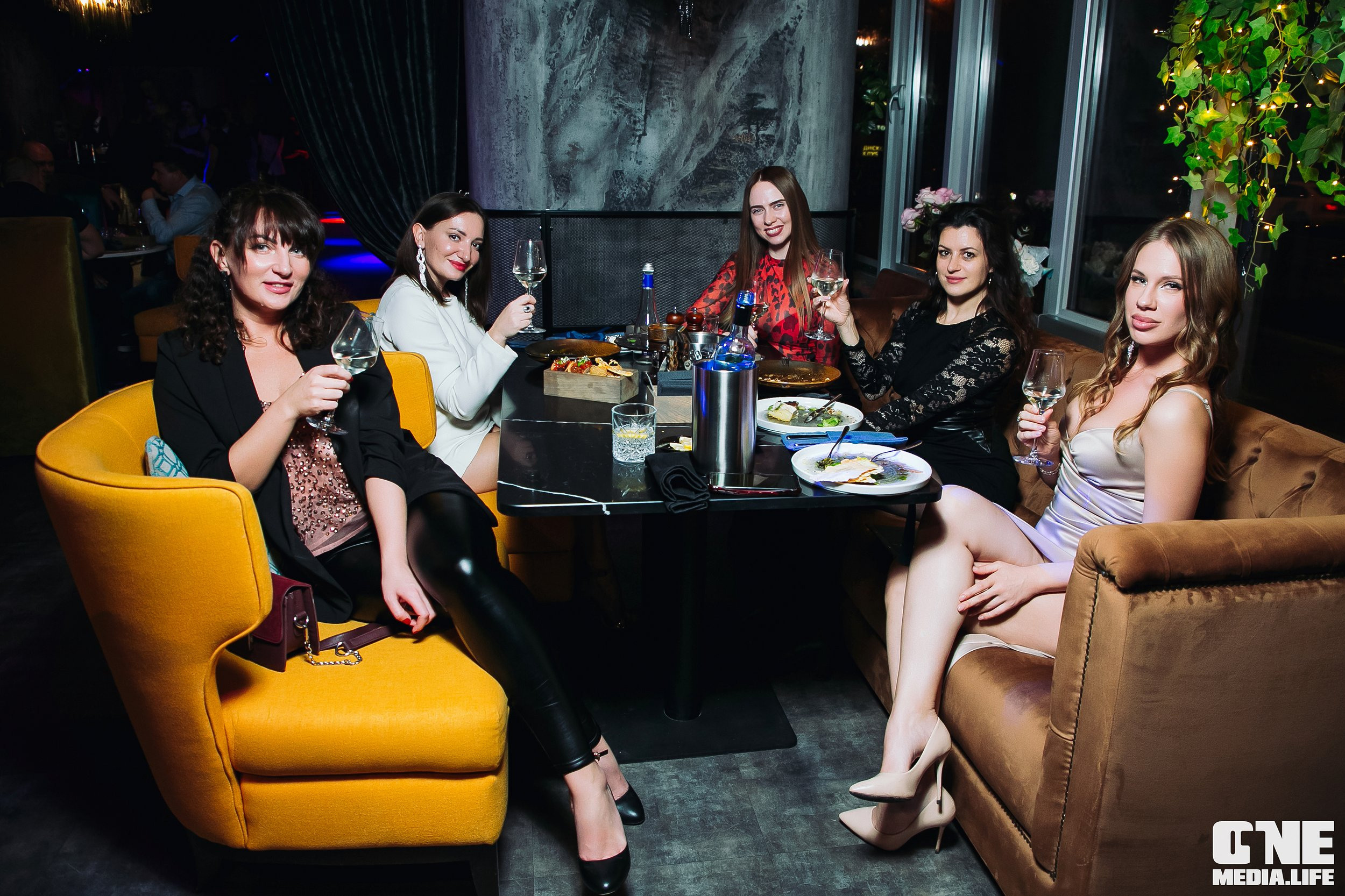 Клубный концерт: группа «ГРОМЧЕ» в The Gallery. One Media Life: фоторепортажи, фотоотчеты с мероприятий и заведений