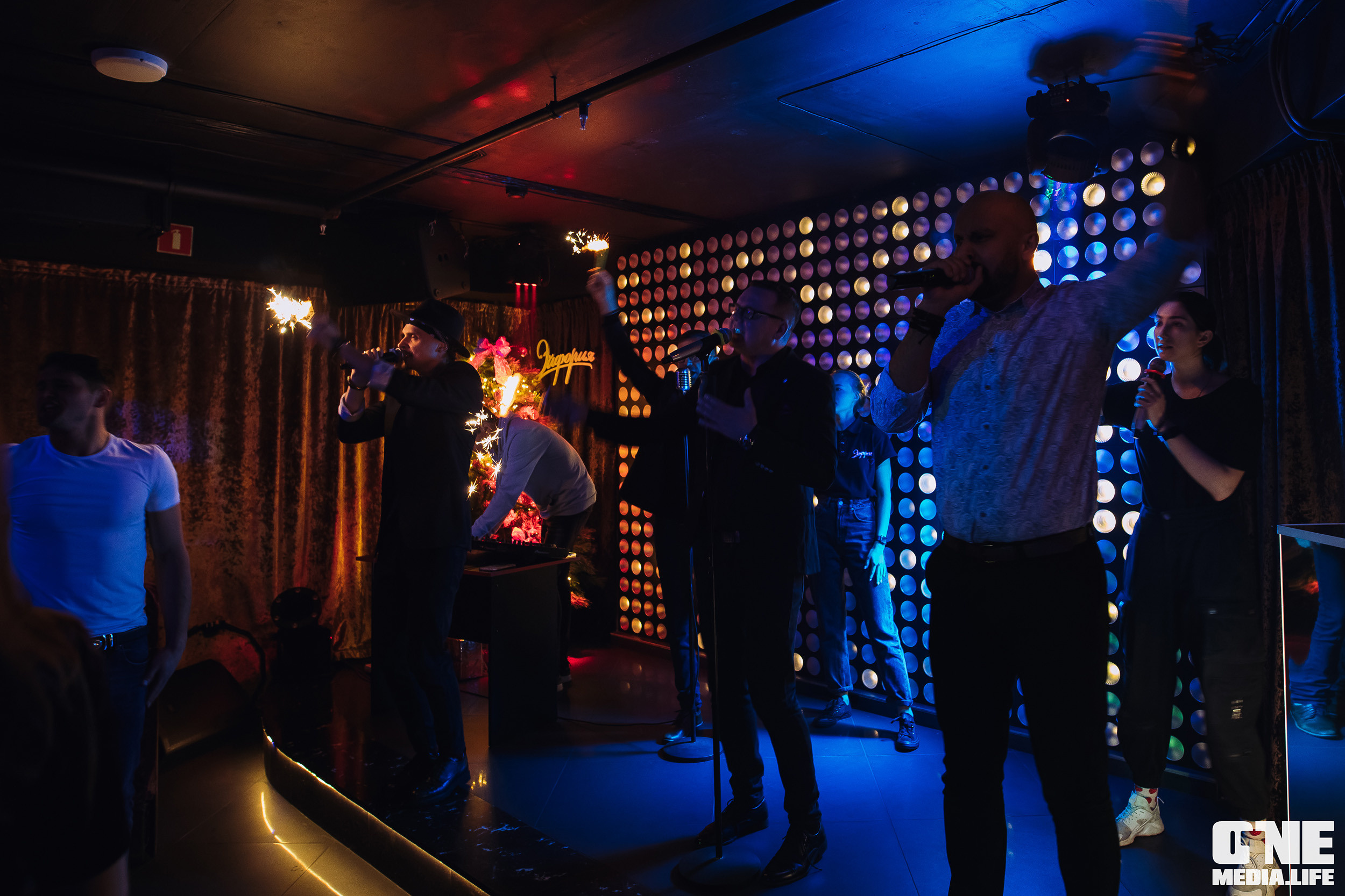 Фоторепортаж из караоке-клуба Эйфория. One Media Life: фоторепортажи, фотоотчеты с мероприятий и заведений