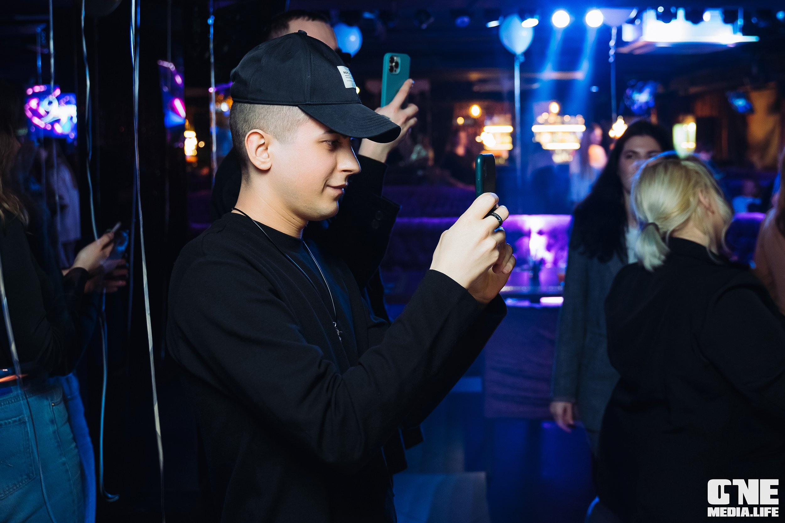 Фоторепортаж из караоке-клуба Эйфория. One Media Life: фоторепортажи, фотоотчеты с мероприятий и заведений