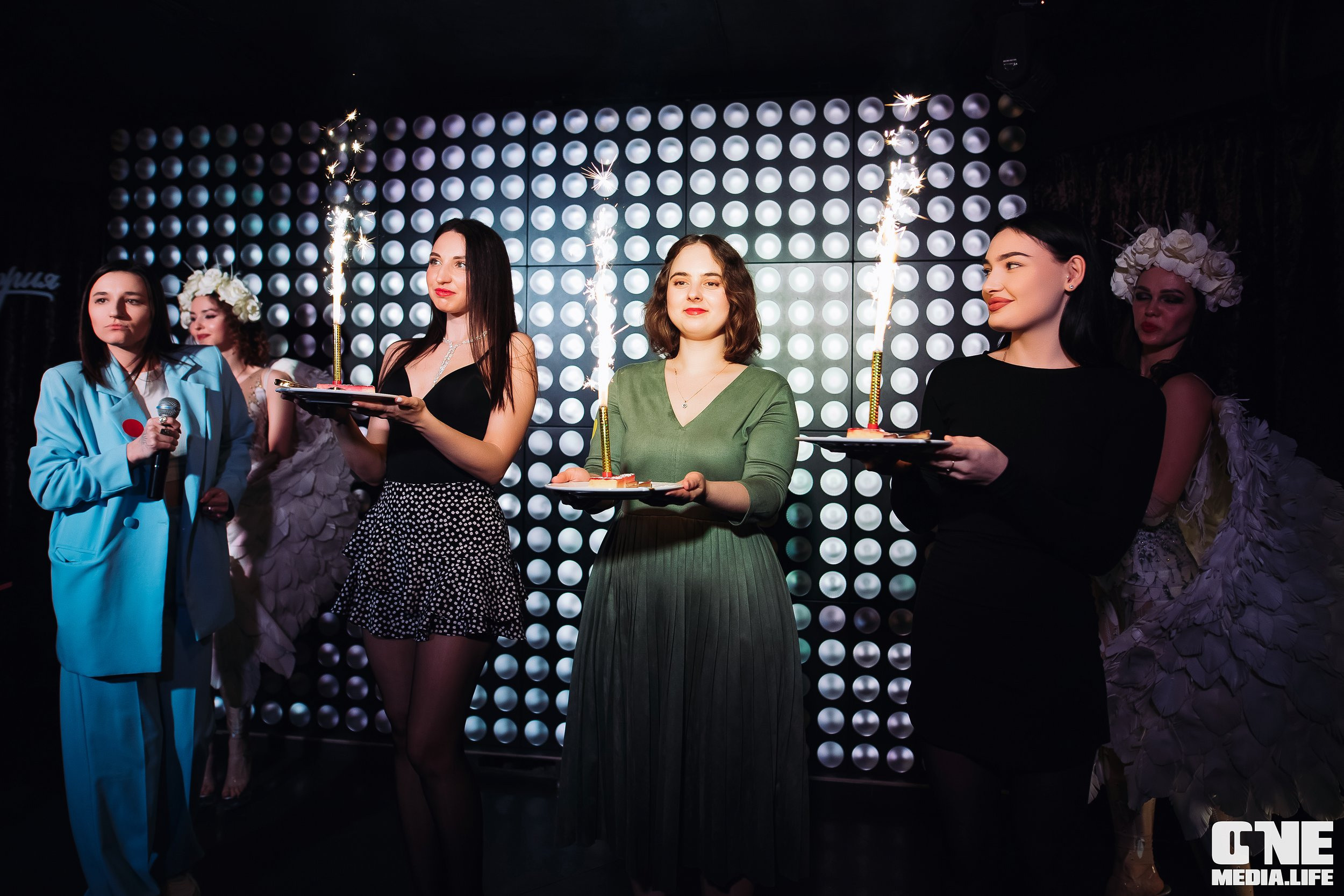 Фоторепортаж из караоке-клуба Эйфория. One Media Life: фоторепортажи, фотоотчеты с мероприятий и заведений