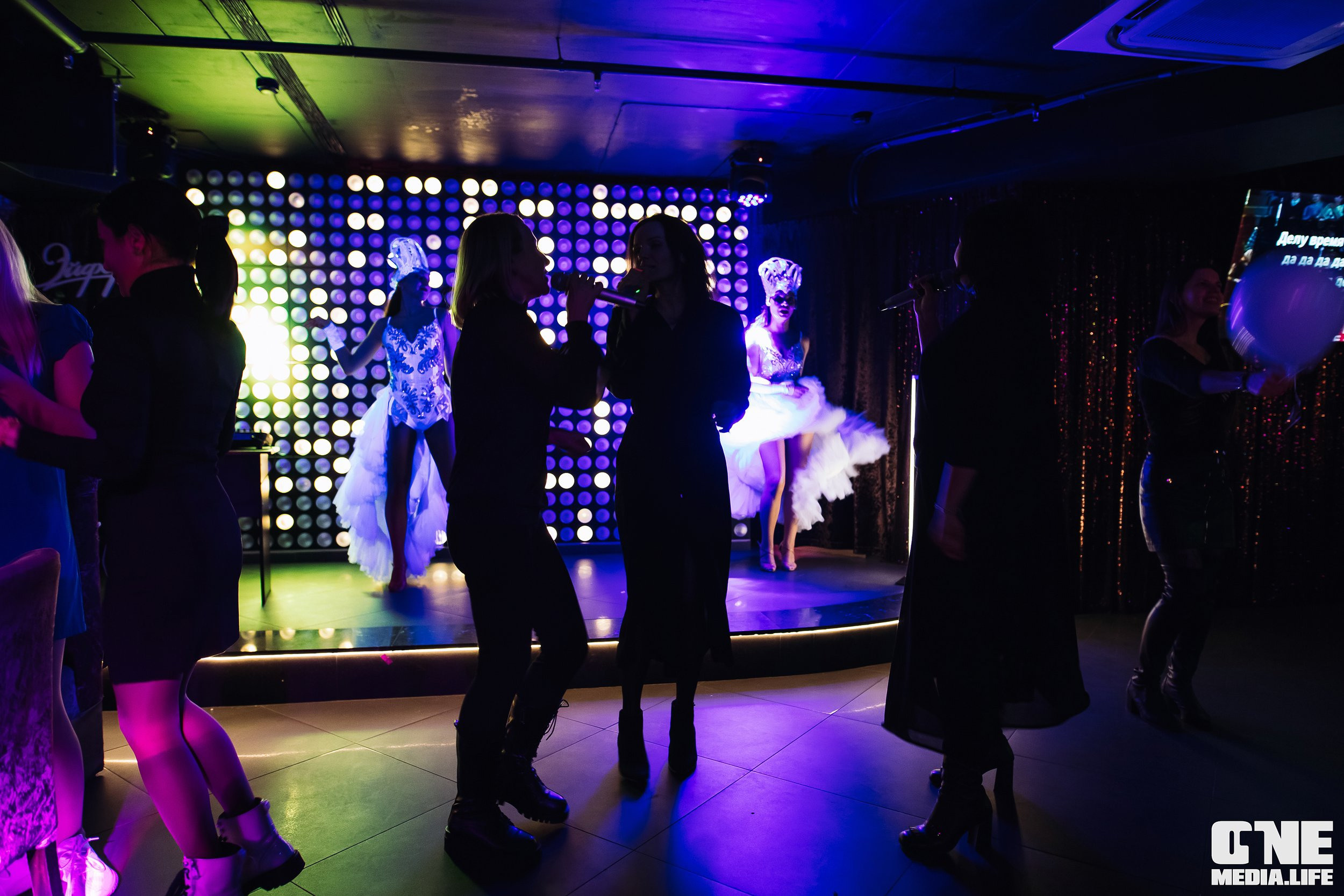 Фоторепортаж из караоке-клуба Эйфория. One Media Life: фоторепортажи, фотоотчеты с мероприятий и заведений