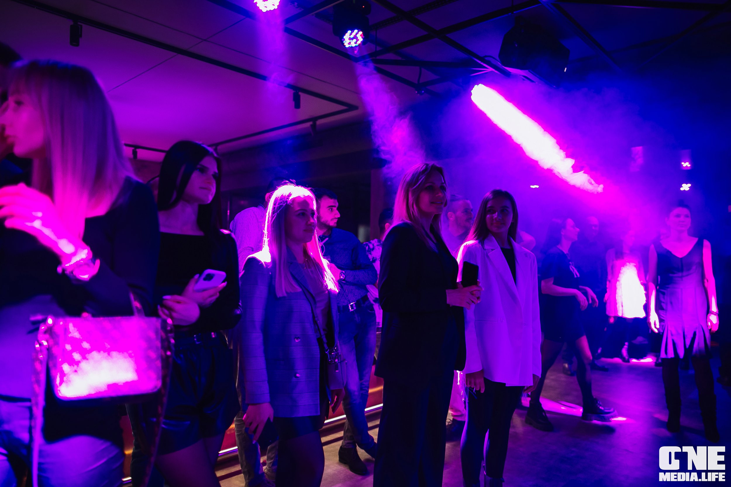 Клубный концерт: группа «ГРОМЧЕ» в The Gallery. One Media Life: фоторепортажи, фотоотчеты с мероприятий и заведений