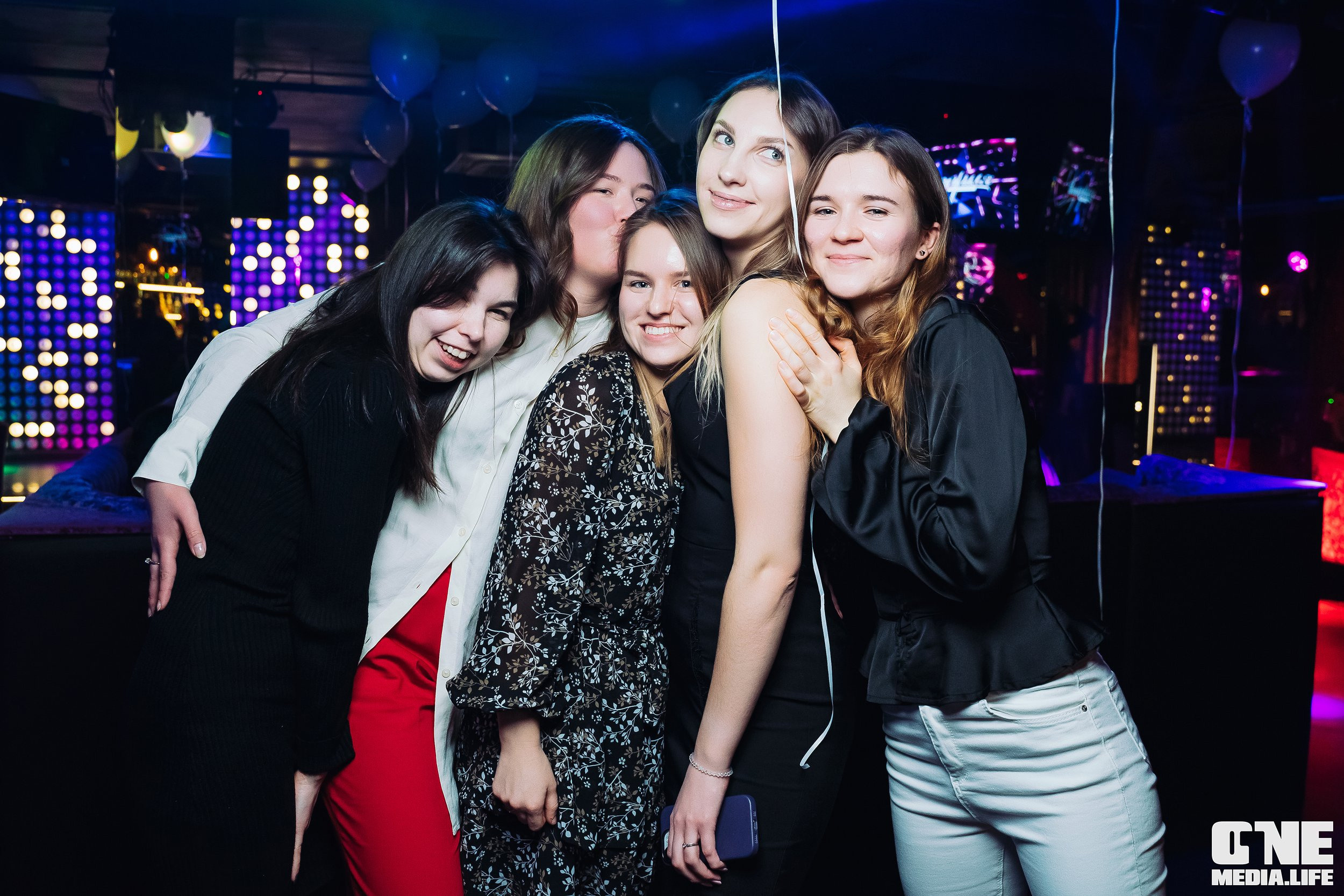 Фоторепортаж из караоке-клуба Эйфория. One Media Life: фоторепортажи, фотоотчеты с мероприятий и заведений