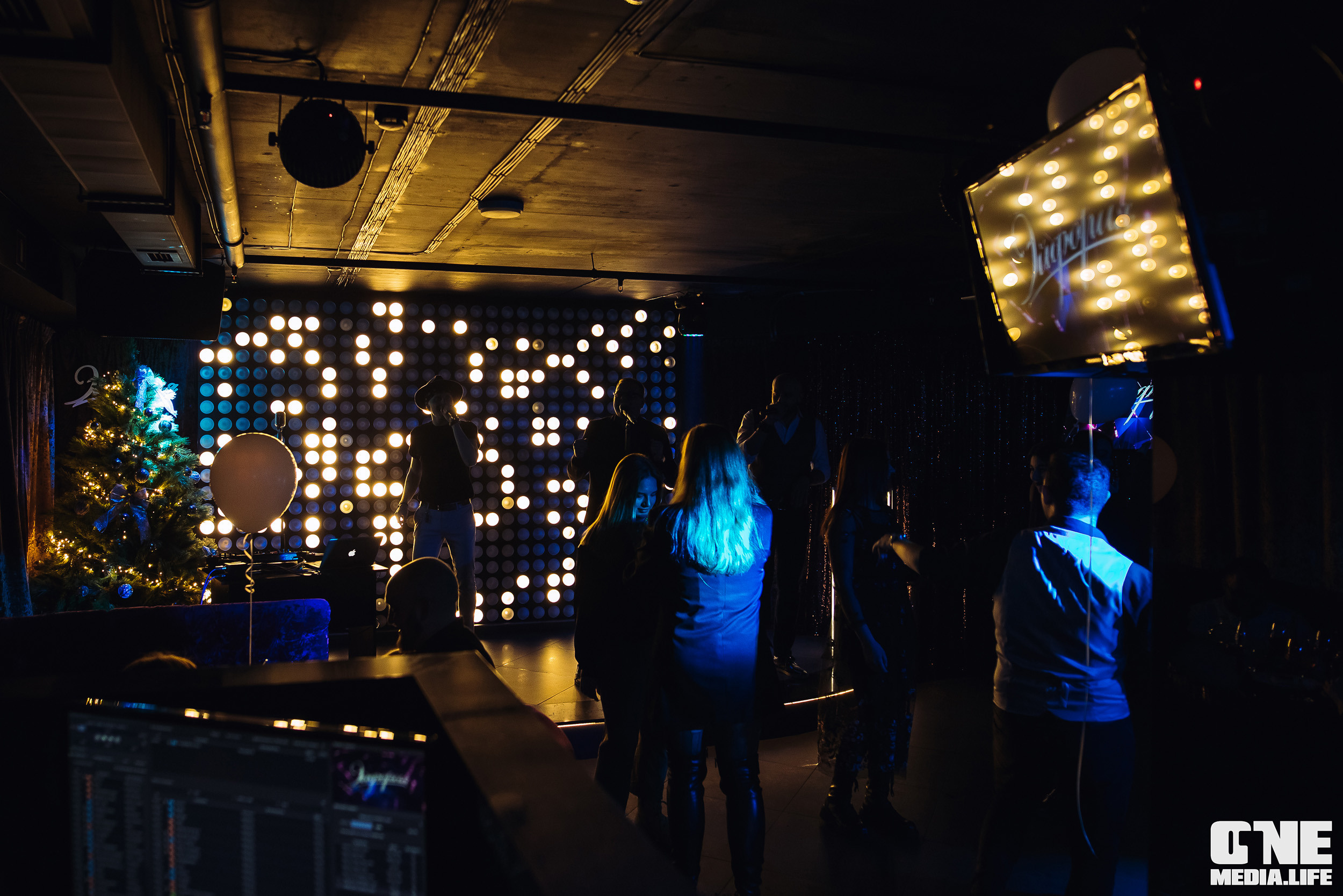 Фоторепортаж из караоке-клуба Эйфория. One Media Life: фоторепортажи, фотоотчеты с мероприятий и заведений