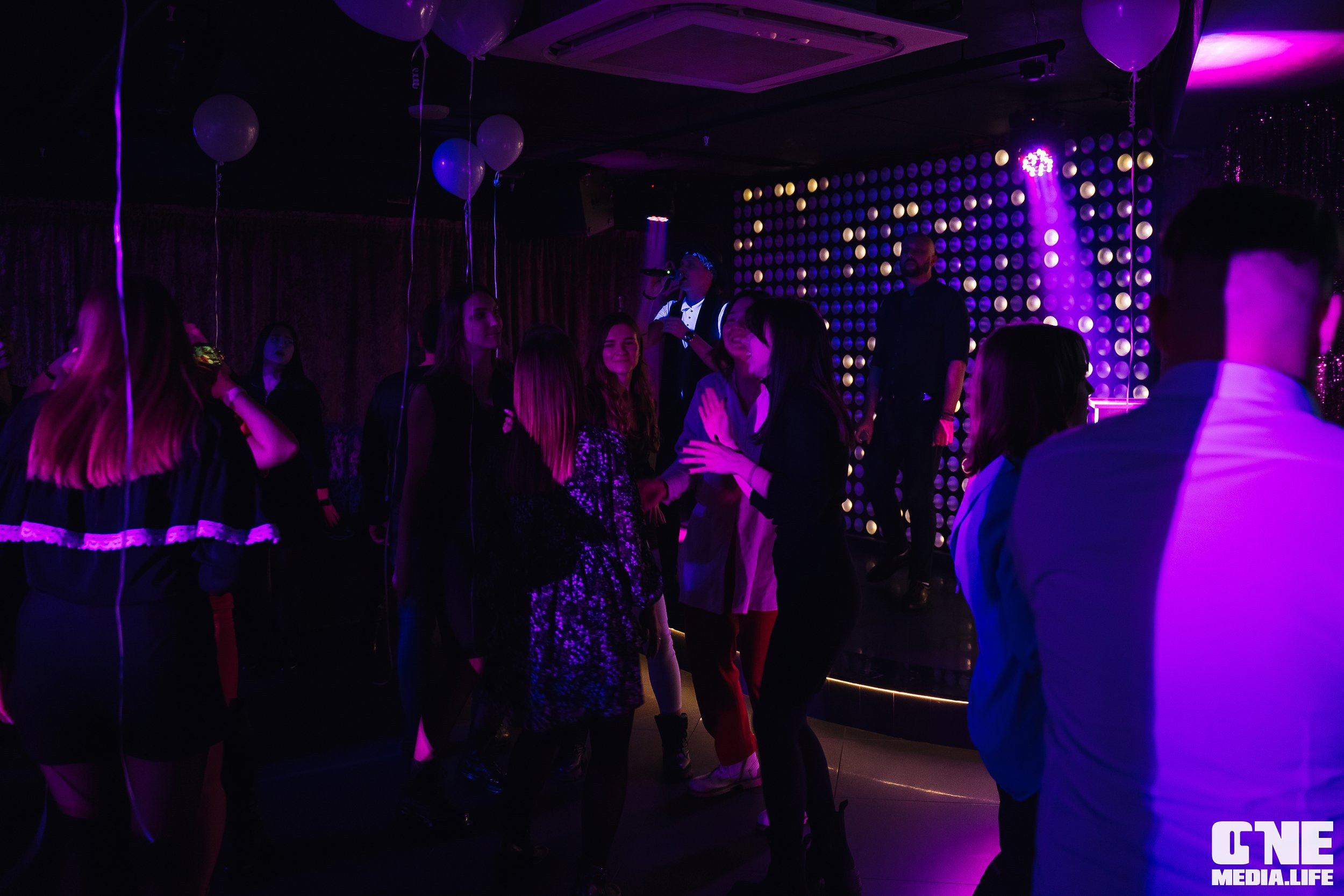Фоторепортаж из караоке-клуба Эйфория. One Media Life: фоторепортажи, фотоотчеты с мероприятий и заведений