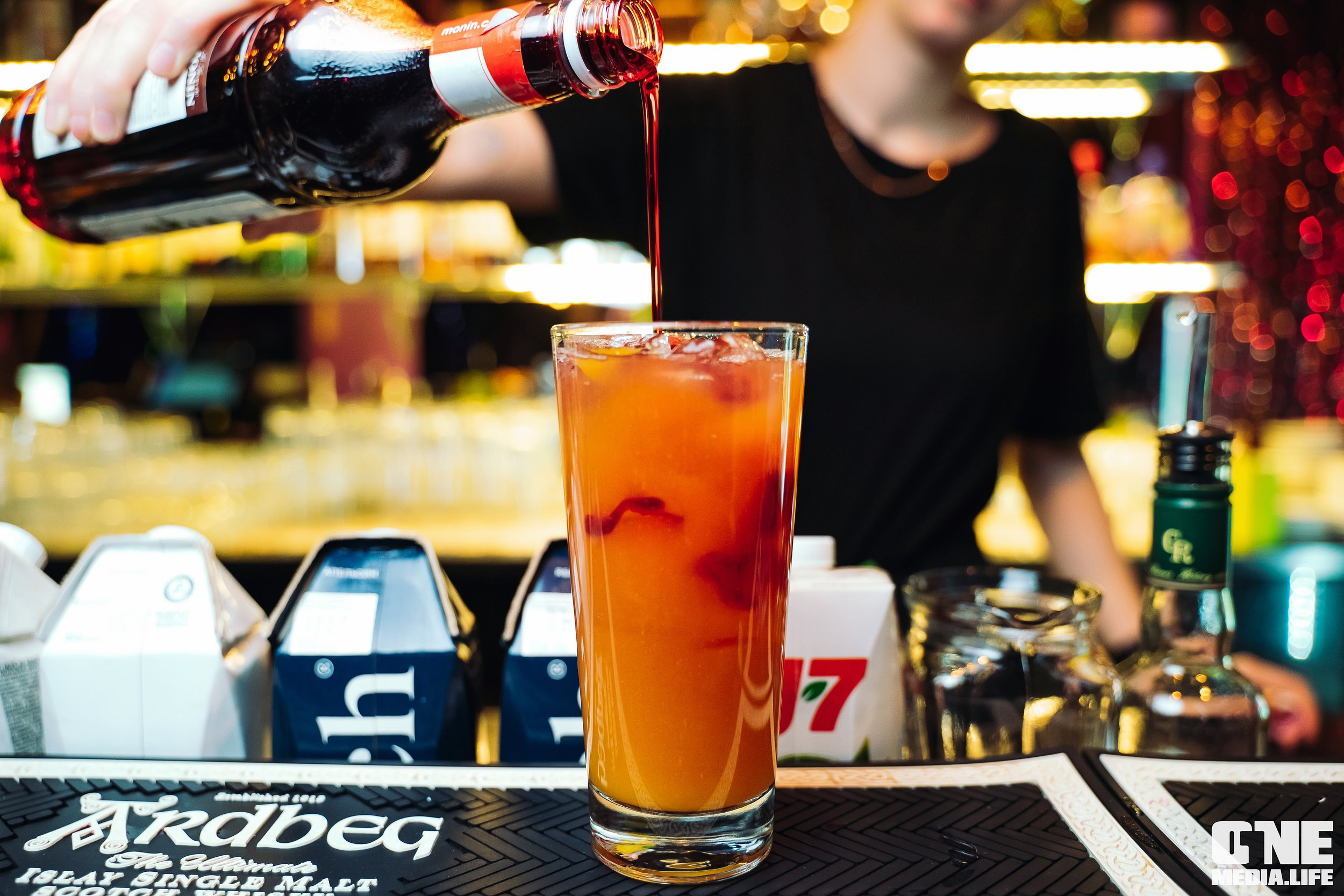 Фоторепортаж из караоке-клуба Эйфория. One Media Life: фоторепортажи, фотоотчеты с мероприятий и заведений