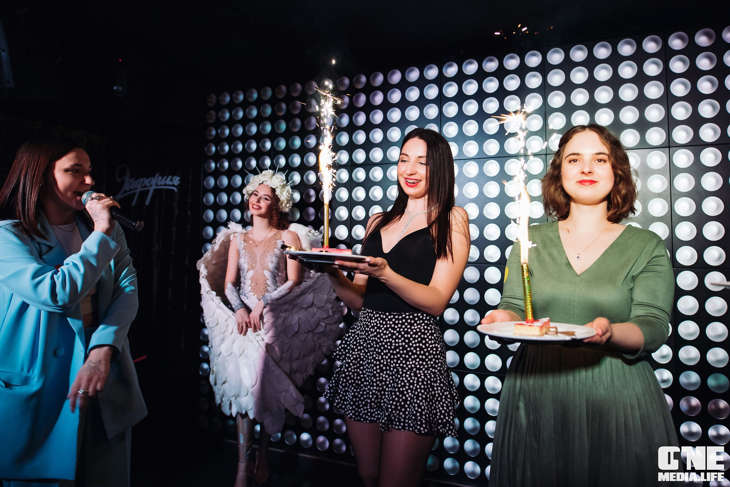 Фоторепортаж из караоке-клуба Эйфория. One Media Life: фоторепортажи, фотоотчеты с мероприятий и заведений