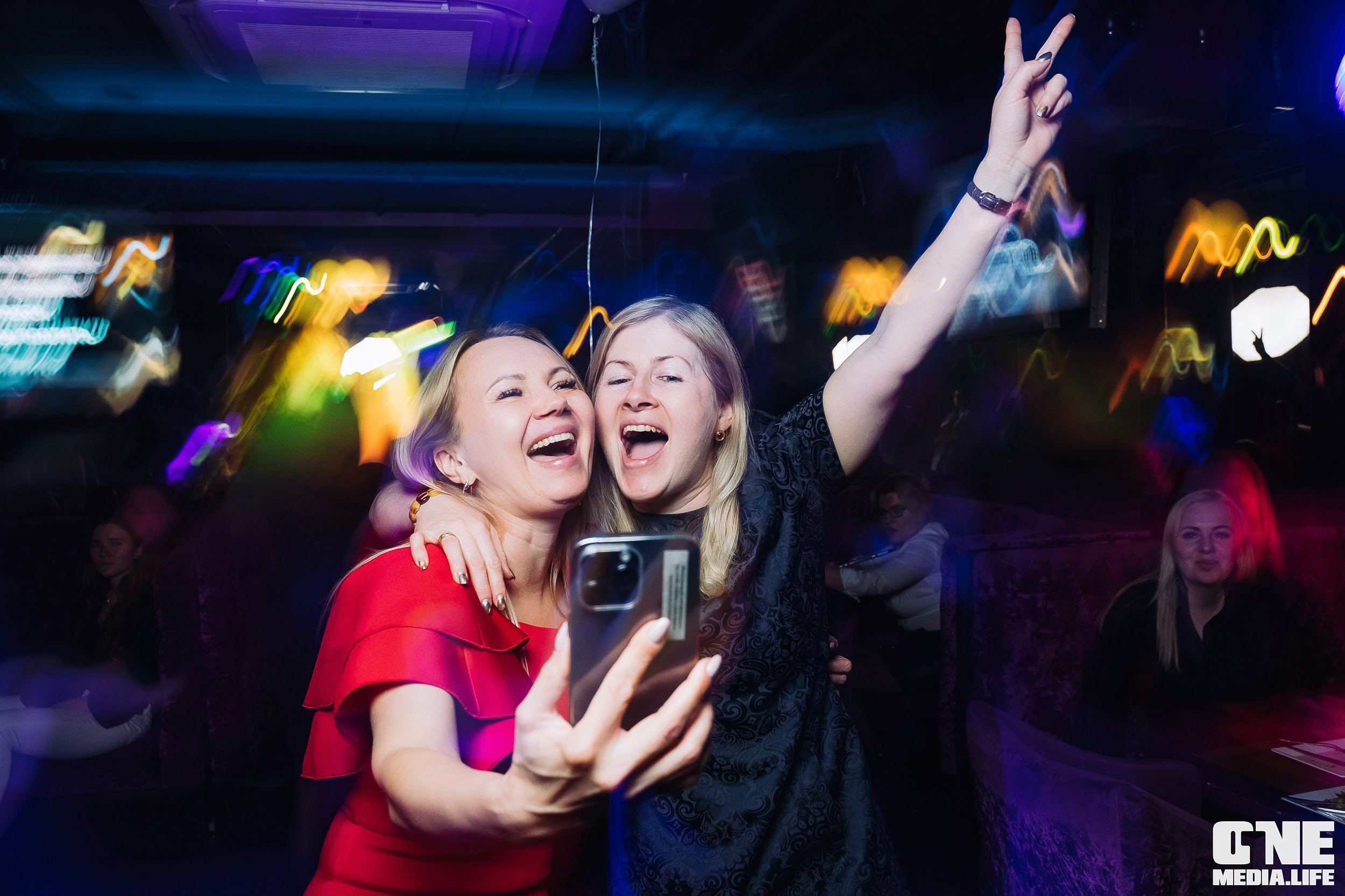 Фоторепортаж из караоке-клуба Эйфория. One Media Life: фоторепортажи, фотоотчеты с мероприятий и заведений