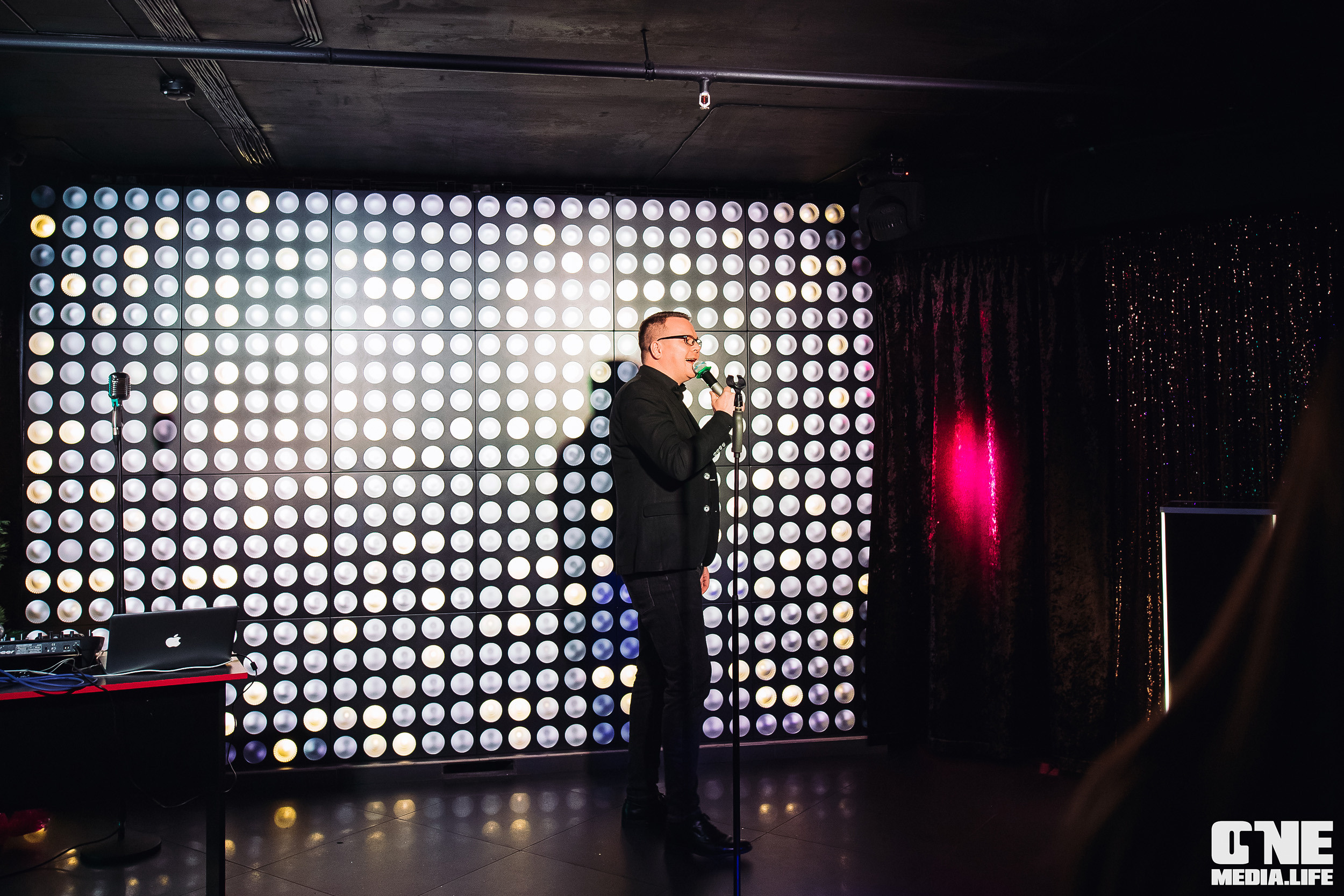 Фоторепортаж из караоке-клуба Эйфория. One Media Life: фоторепортажи, фотоотчеты с мероприятий и заведений