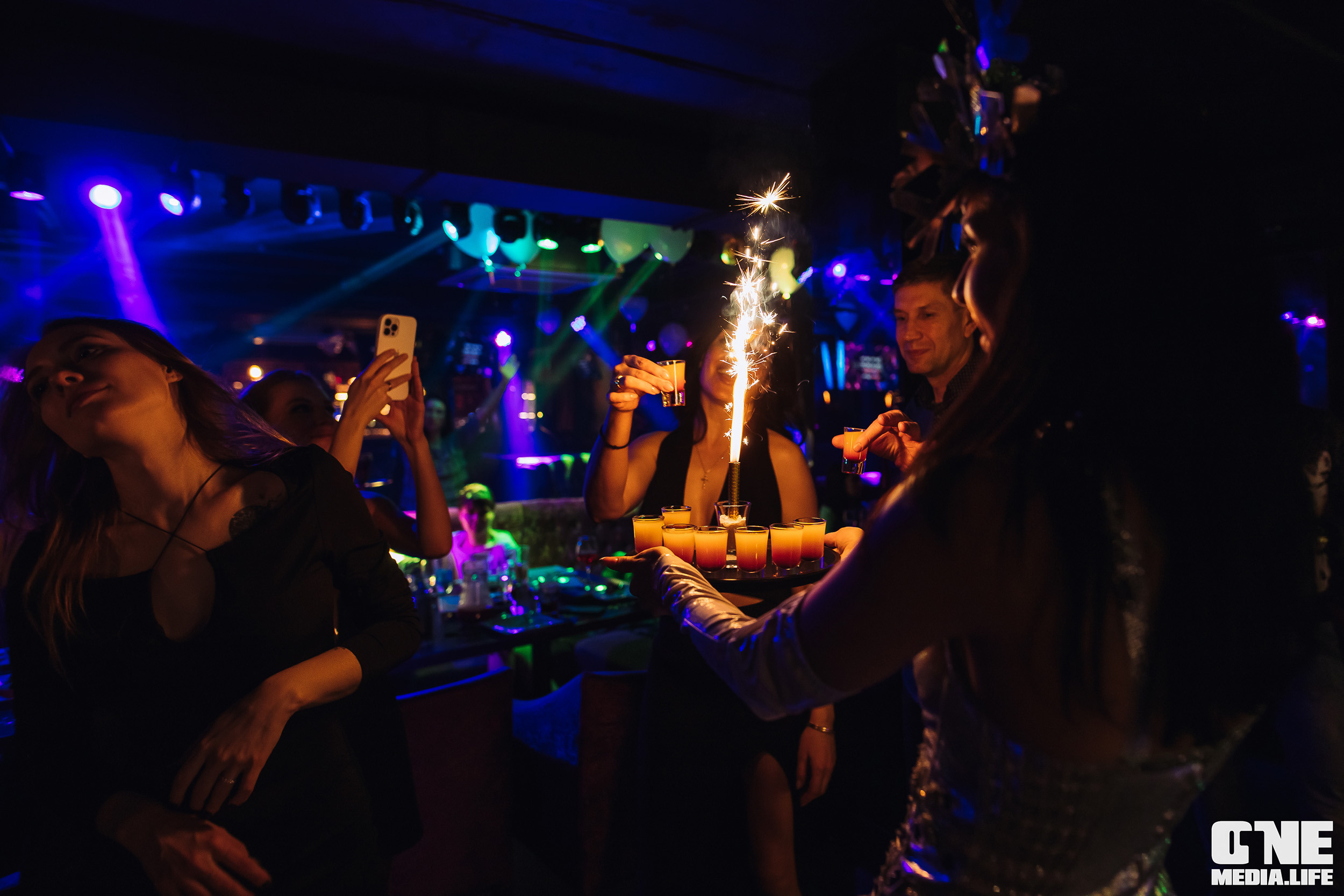 Фоторепортаж из караоке-клуба Эйфория. One Media Life: фоторепортажи, фотоотчеты с мероприятий и заведений