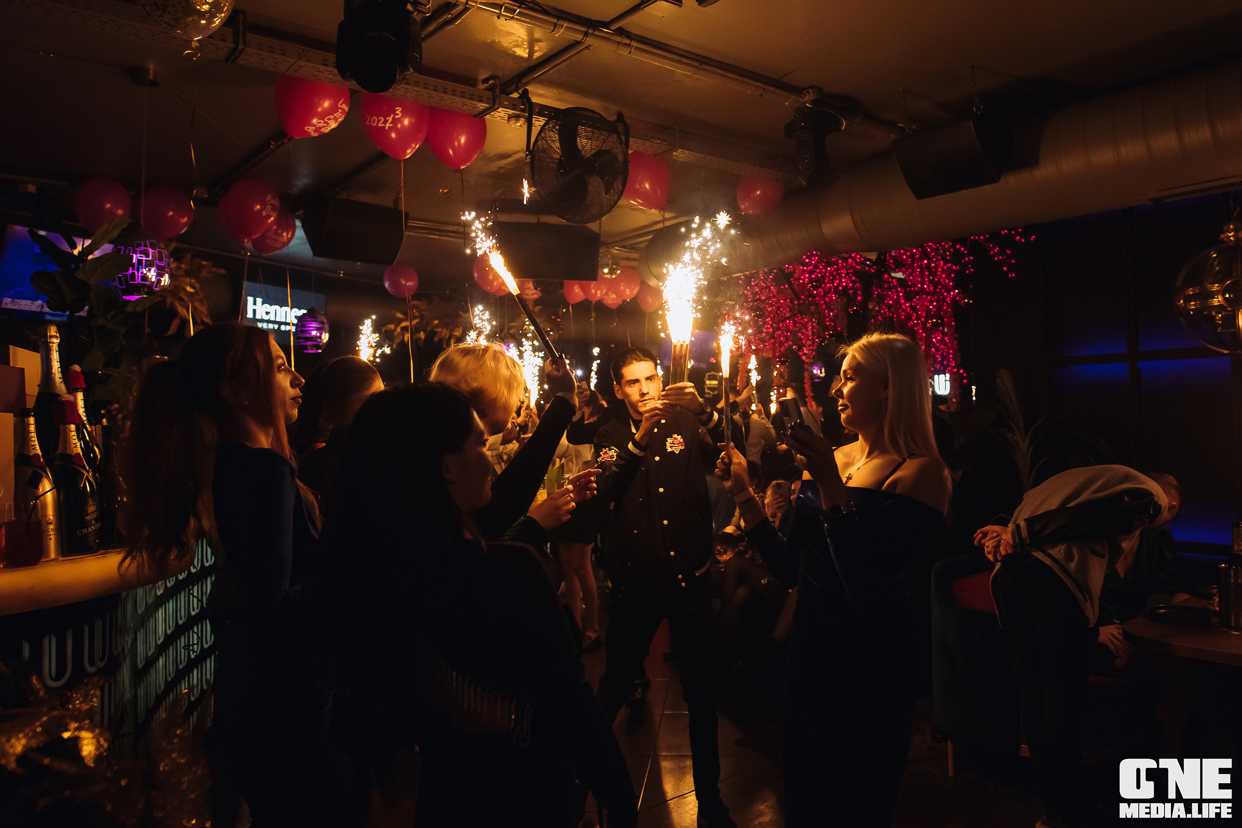 Фоторепортаж из DoubleU. One Media Life: фоторепортажи, фотоотчеты с мероприятий и заведений