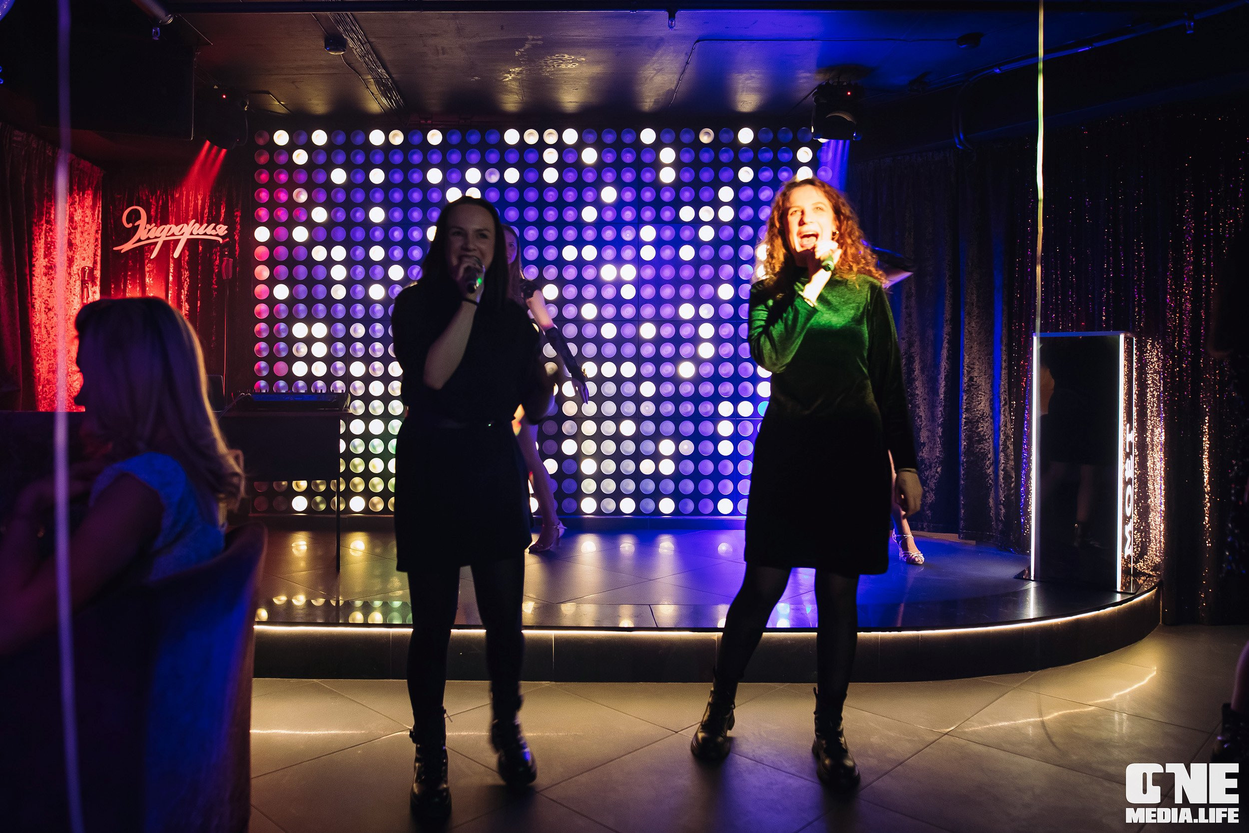 Фоторепортаж из караоке-клубе Эйфория. One Media Life: фоторепортажи, фотоотчеты с мероприятий и заведений