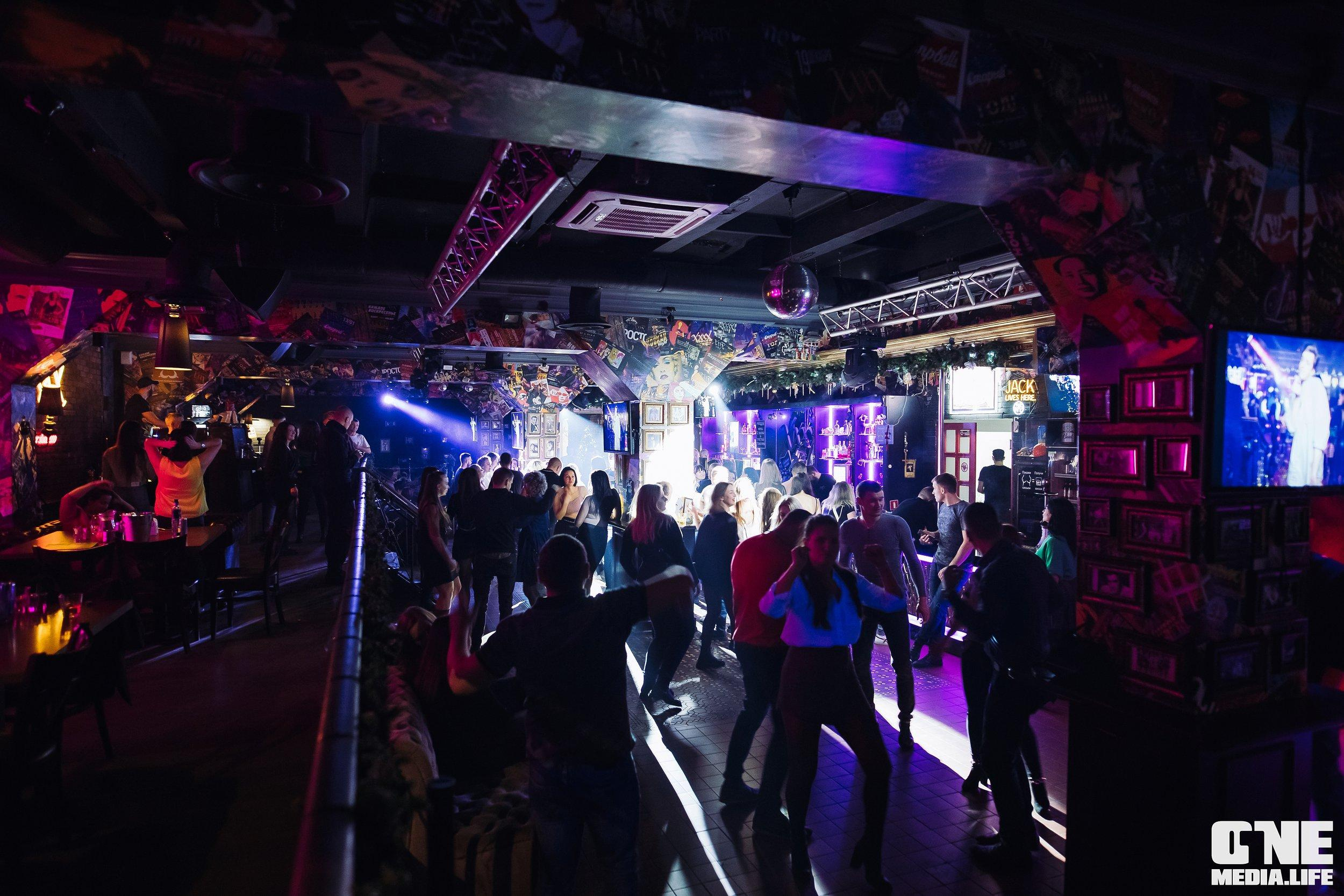 Фоторепортаж из бара XxxX. One Media Life: фоторепортажи, фотоотчеты с мероприятий и заведений