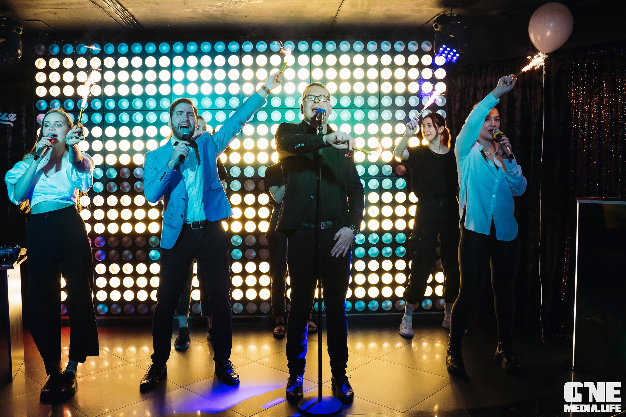 Фоторепортаж из караоке-клуба Эйфория. One Media Life: фоторепортажи, фотоотчеты с мероприятий и заведений