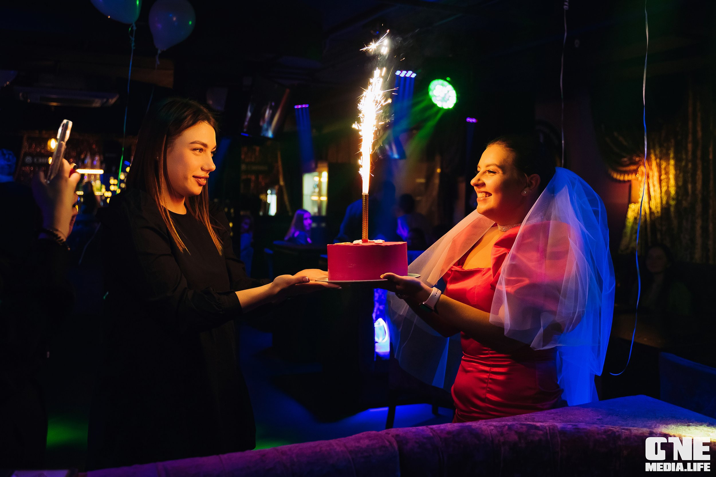 Фоторепортаж из караоке-клуба Эйфория. One Media Life: фоторепортажи, фотоотчеты с мероприятий и заведений