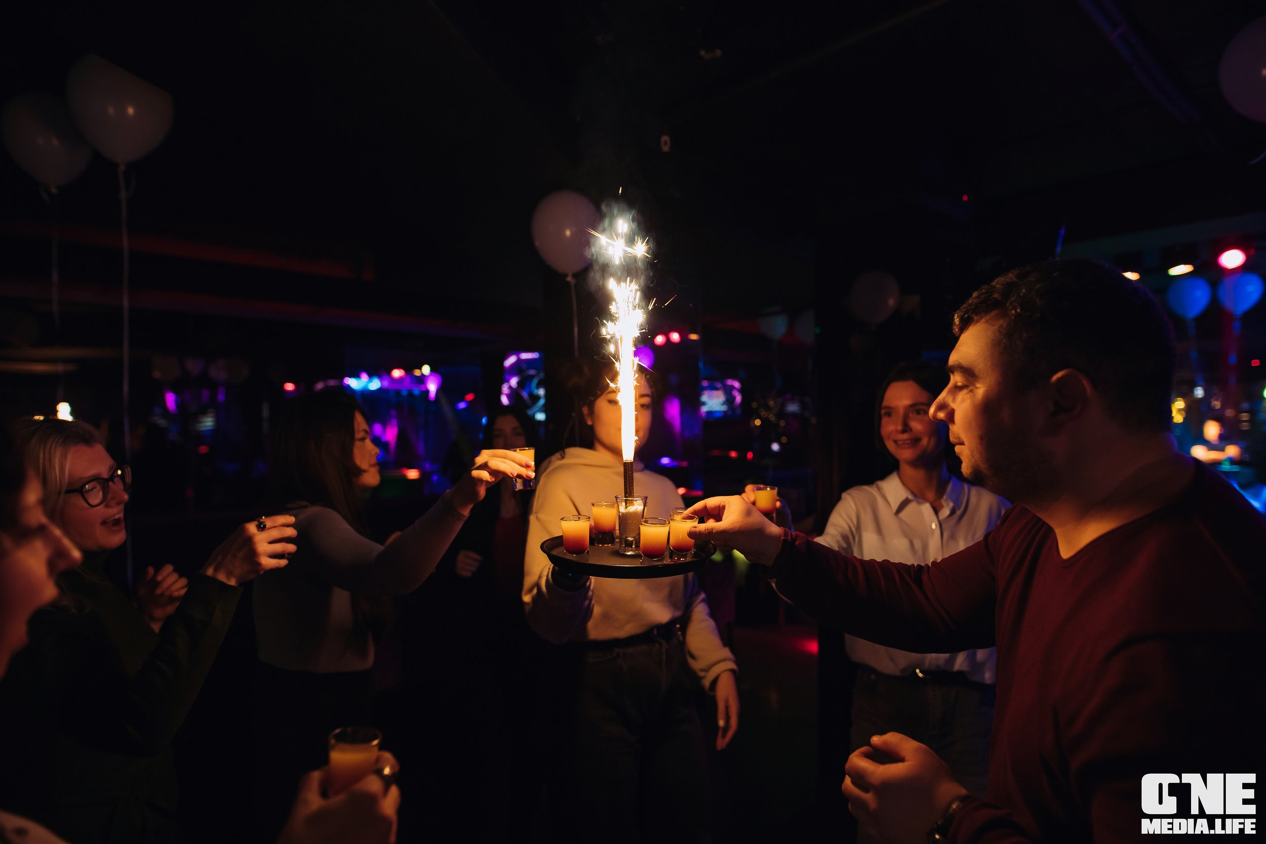 Фоторепортаж из караоке-клуба Эйфория. One Media Life: фоторепортажи, фотоотчеты с мероприятий и заведений