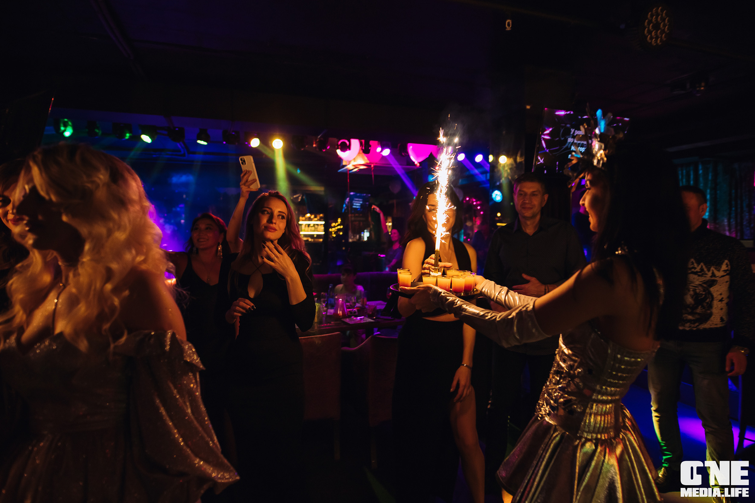 Фоторепортаж из караоке-клуба Эйфория. One Media Life: фоторепортажи, фотоотчеты с мероприятий и заведений