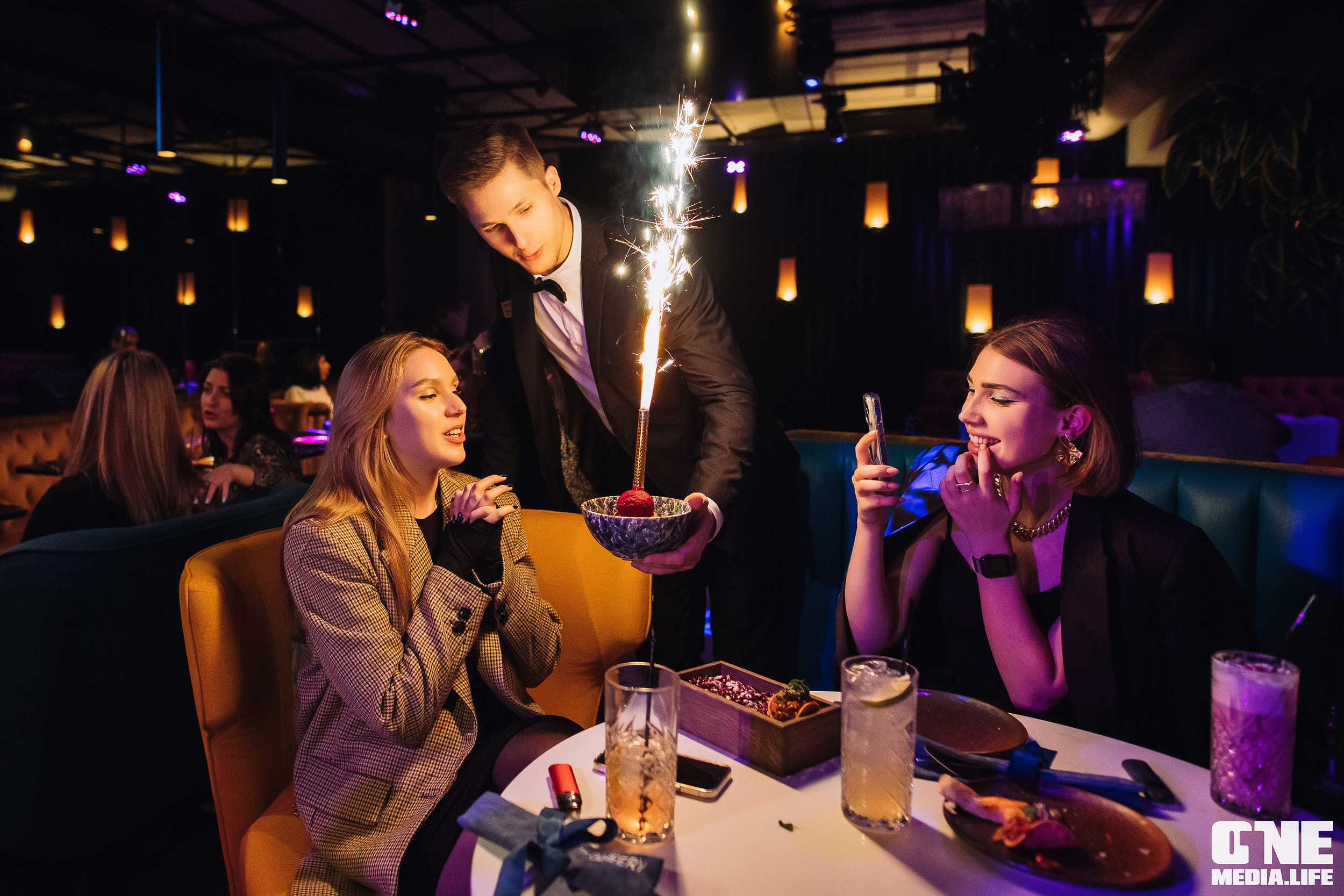 Фоторепортаж из арт-ресторана The Gallery. One Media Life: фоторепортажи, фотоотчеты с мероприятий и заведений