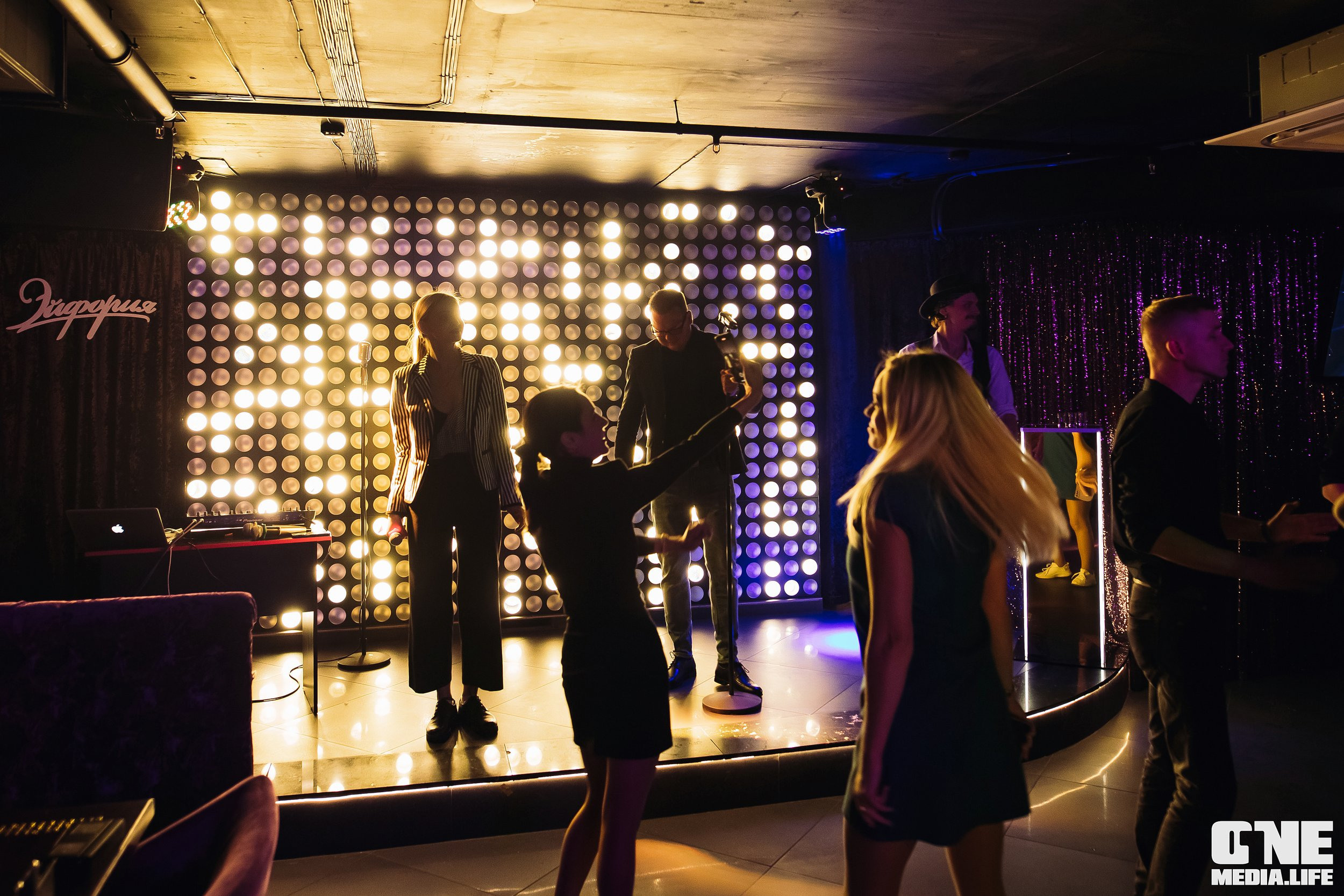 Фоторепортаж из караоке-клуба Эйфория. One Media Life: фоторепортажи, фотоотчеты с мероприятий и заведений