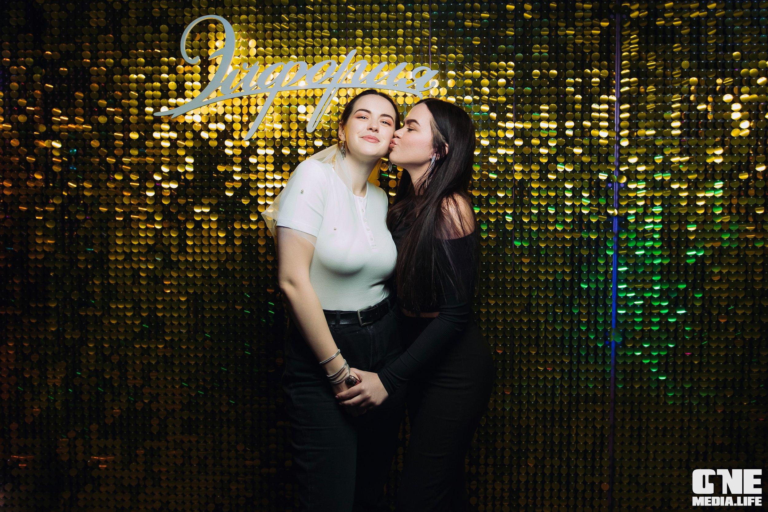 Фоторепортаж из караоке-клуба Эйфория. One Media Life: фоторепортажи, фотоотчеты с мероприятий и заведений