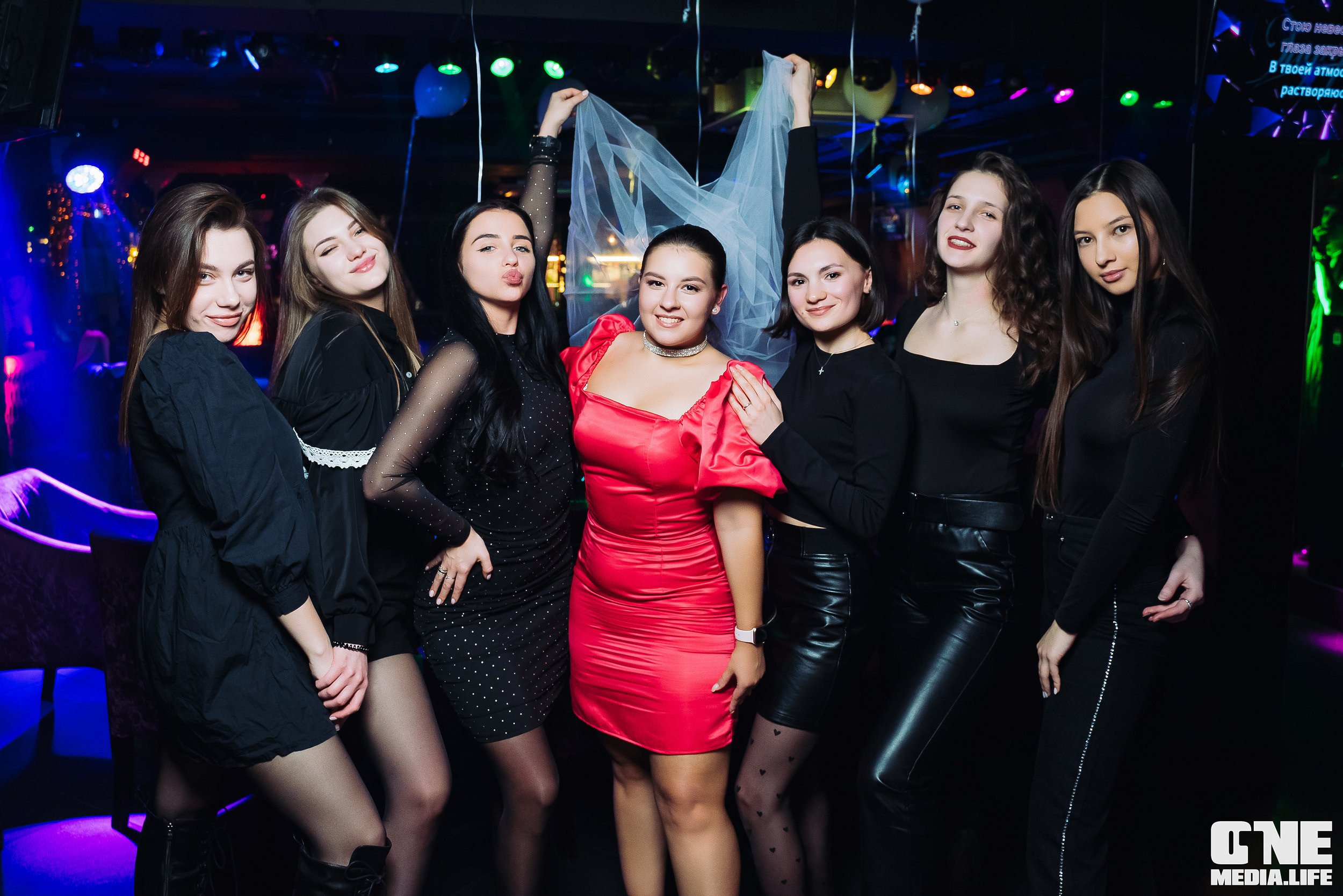 Фоторепортаж из караоке-клуба Эйфория. One Media Life: фоторепортажи, фотоотчеты с мероприятий и заведений