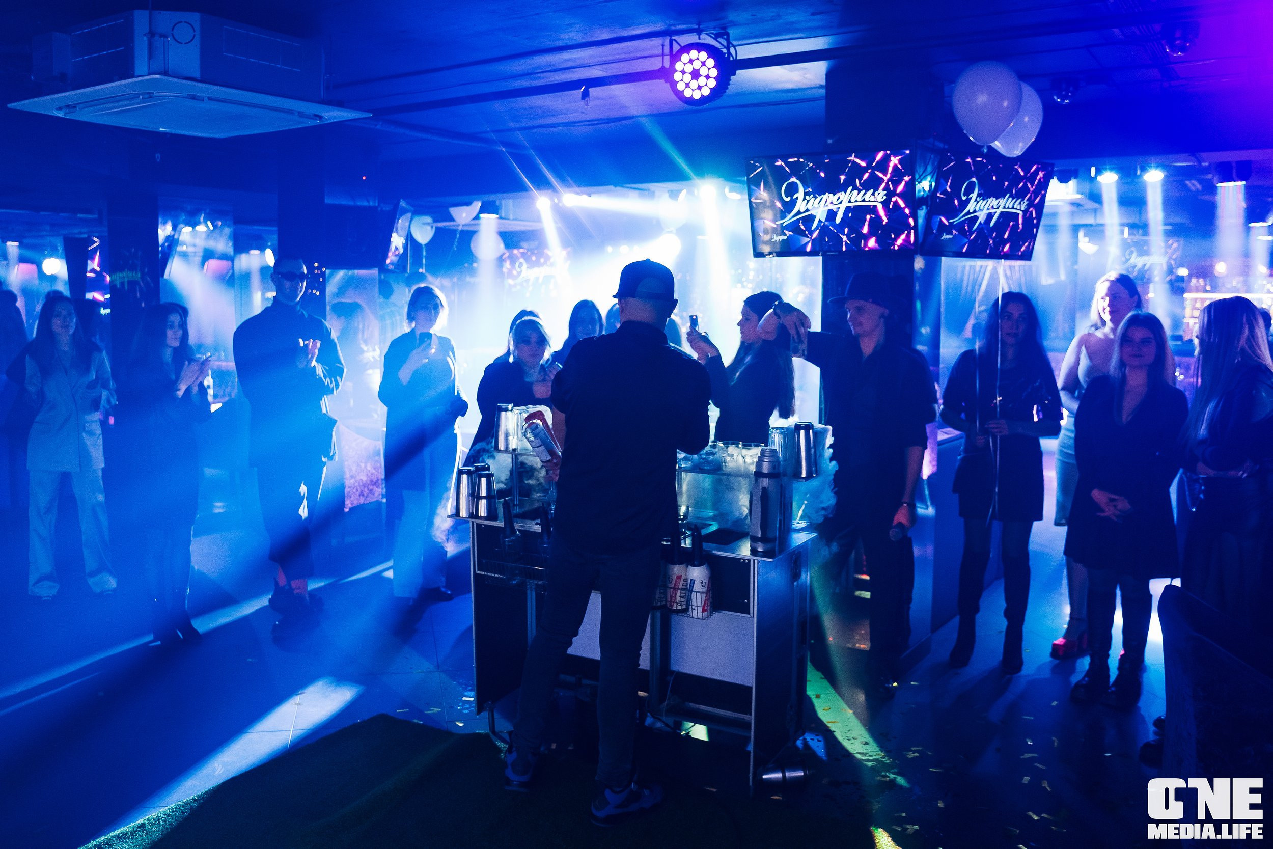 Фоторепортаж из караоке-клуба Эйфория. One Media Life: фоторепортажи, фотоотчеты с мероприятий и заведений