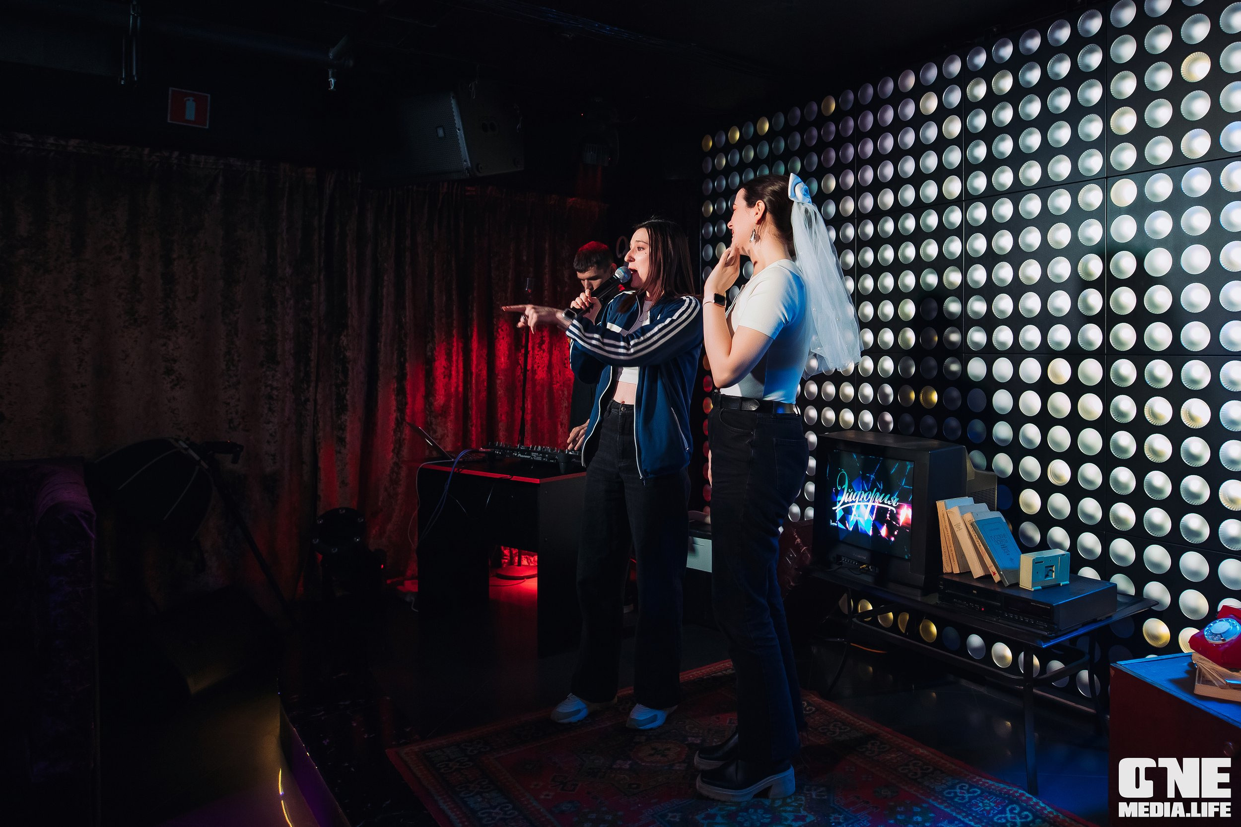 Фоторепортаж из караоке-клуба Эйфория. One Media Life: фоторепортажи, фотоотчеты с мероприятий и заведений