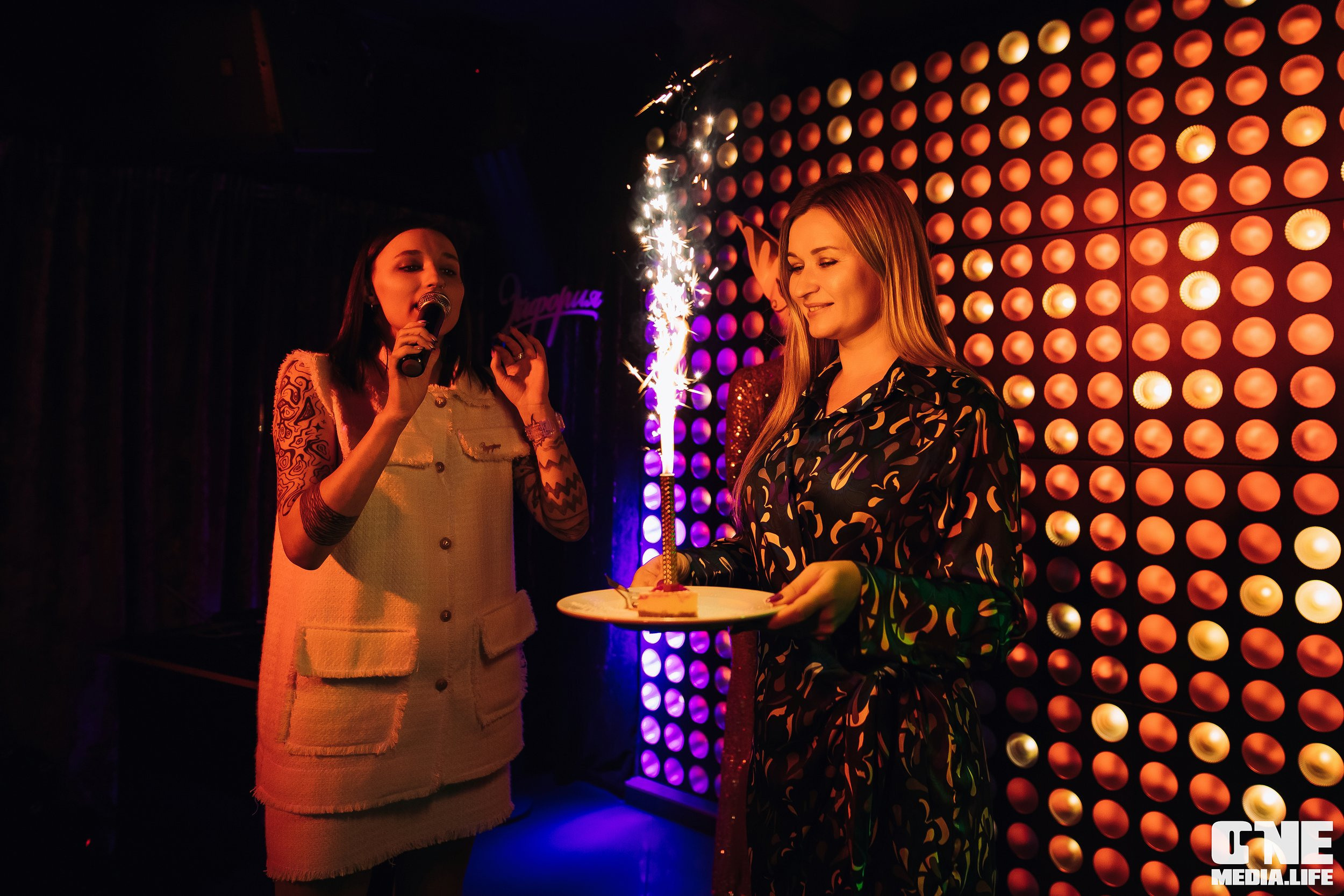 Фоторепортаж из караоке-клуба Эйфория. One Media Life: фоторепортажи, фотоотчеты с мероприятий и заведений