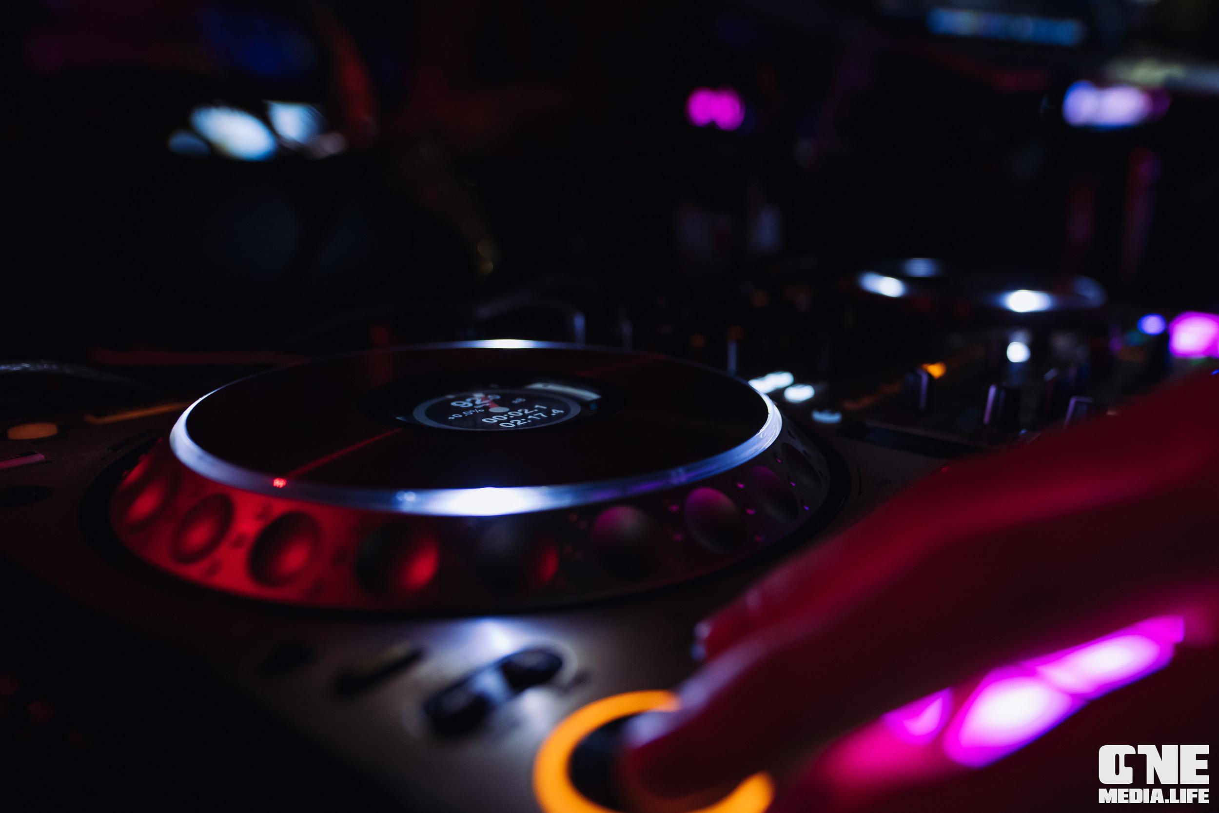 Фоторепортаж из DoubleU. One Media Life: фоторепортажи, фотоотчеты с мероприятий и заведений