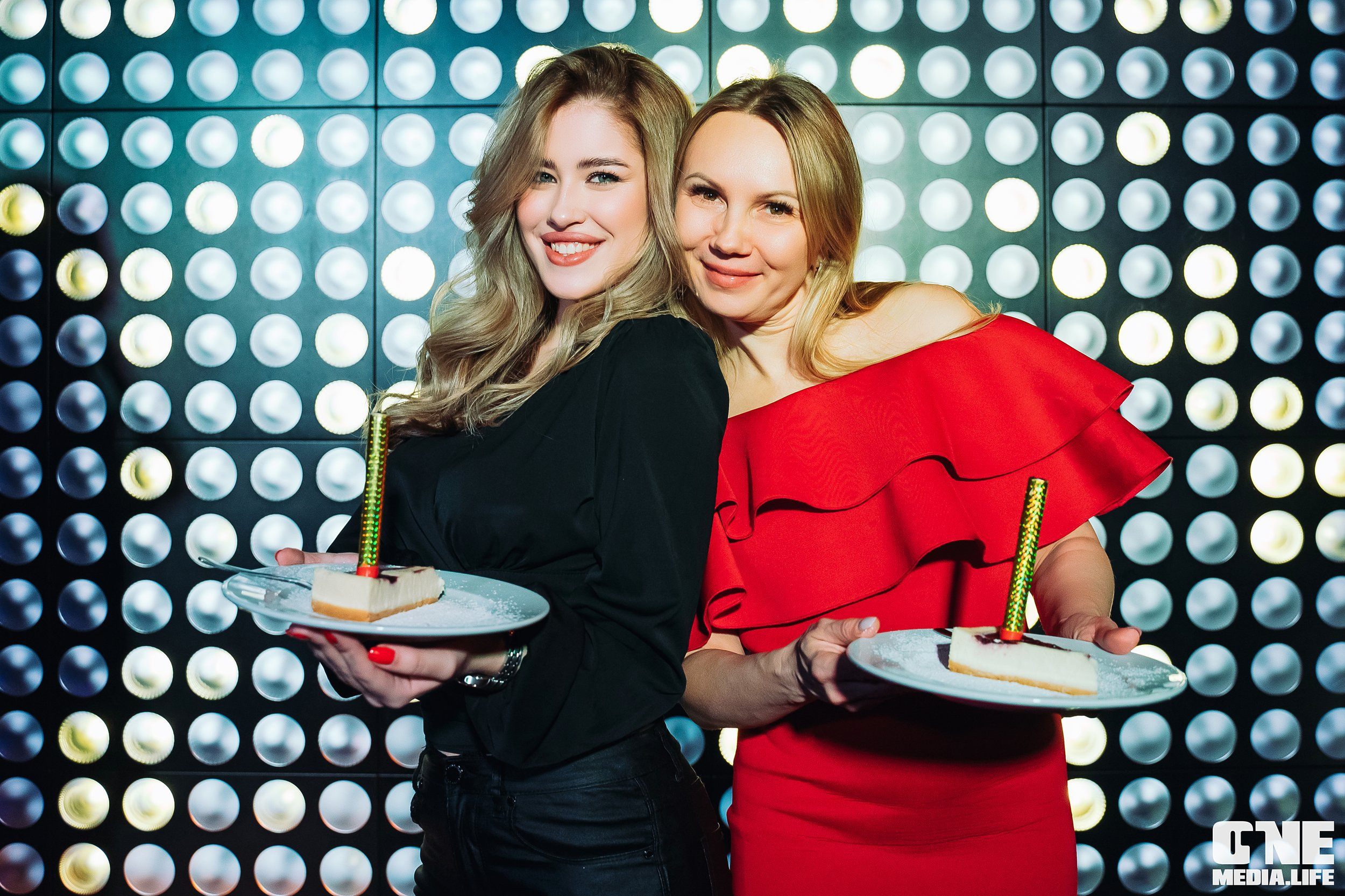 Фоторепортаж из караоке-клуба Эйфория. One Media Life: фоторепортажи, фотоотчеты с мероприятий и заведений