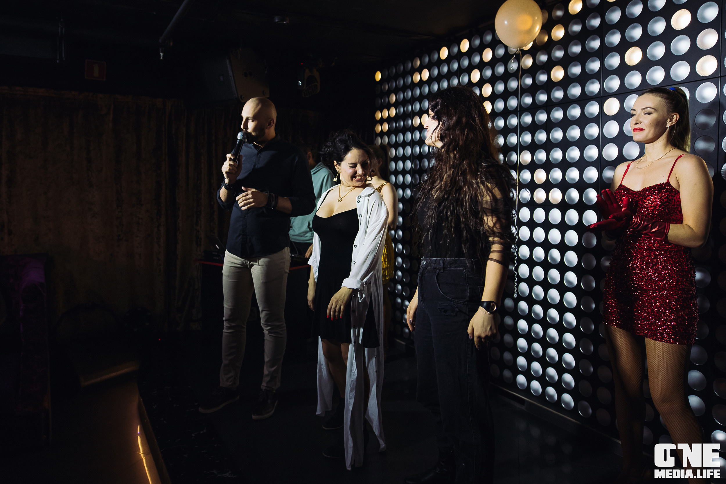 Фоторепортаж из караоке-клуба Эйфория. One Media Life: фоторепортажи, фотоотчеты с мероприятий и заведений