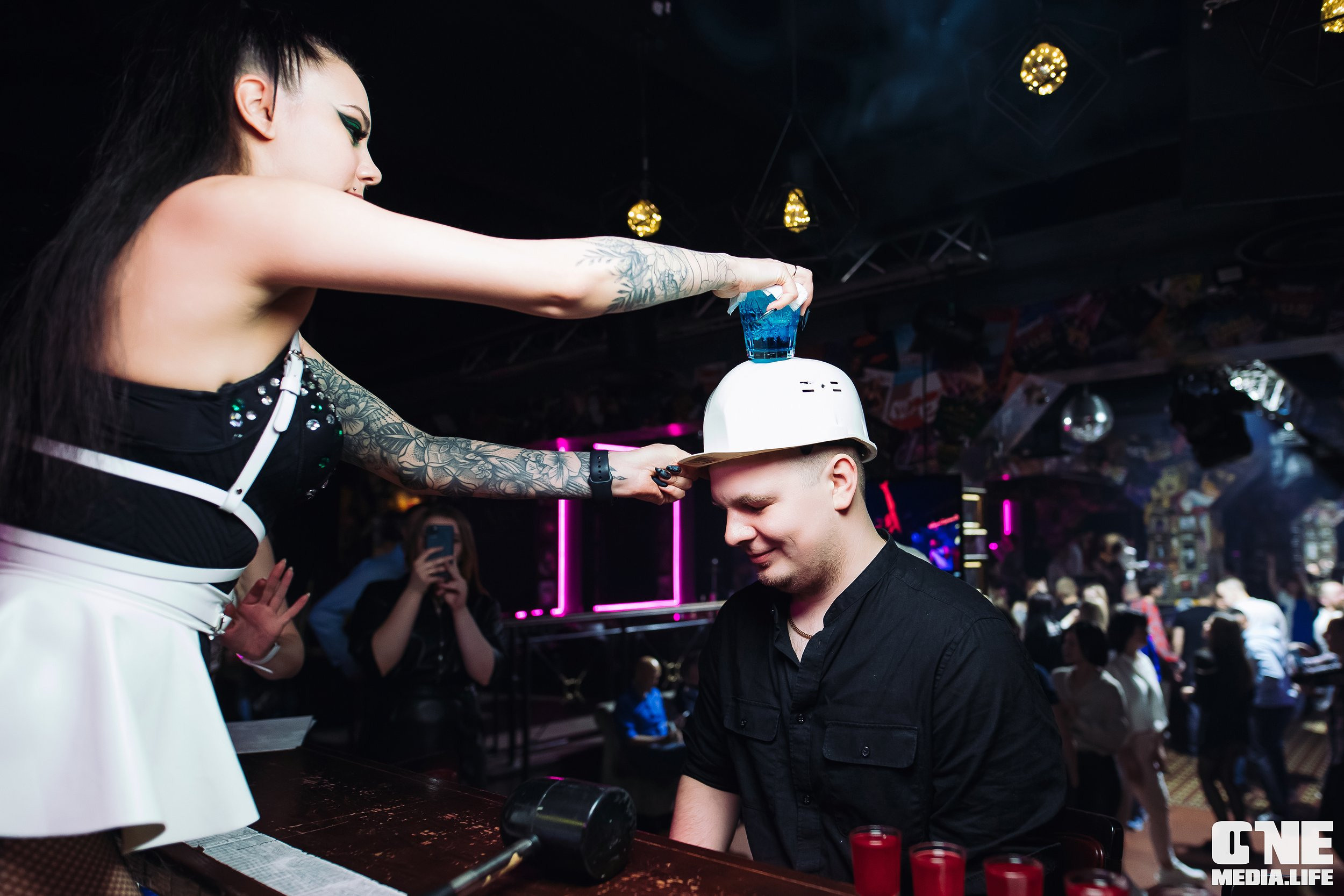 Фоторепортаж из экстрим бара XxxX. One Media Life: фоторепортажи, фотоотчеты с мероприятий и заведений