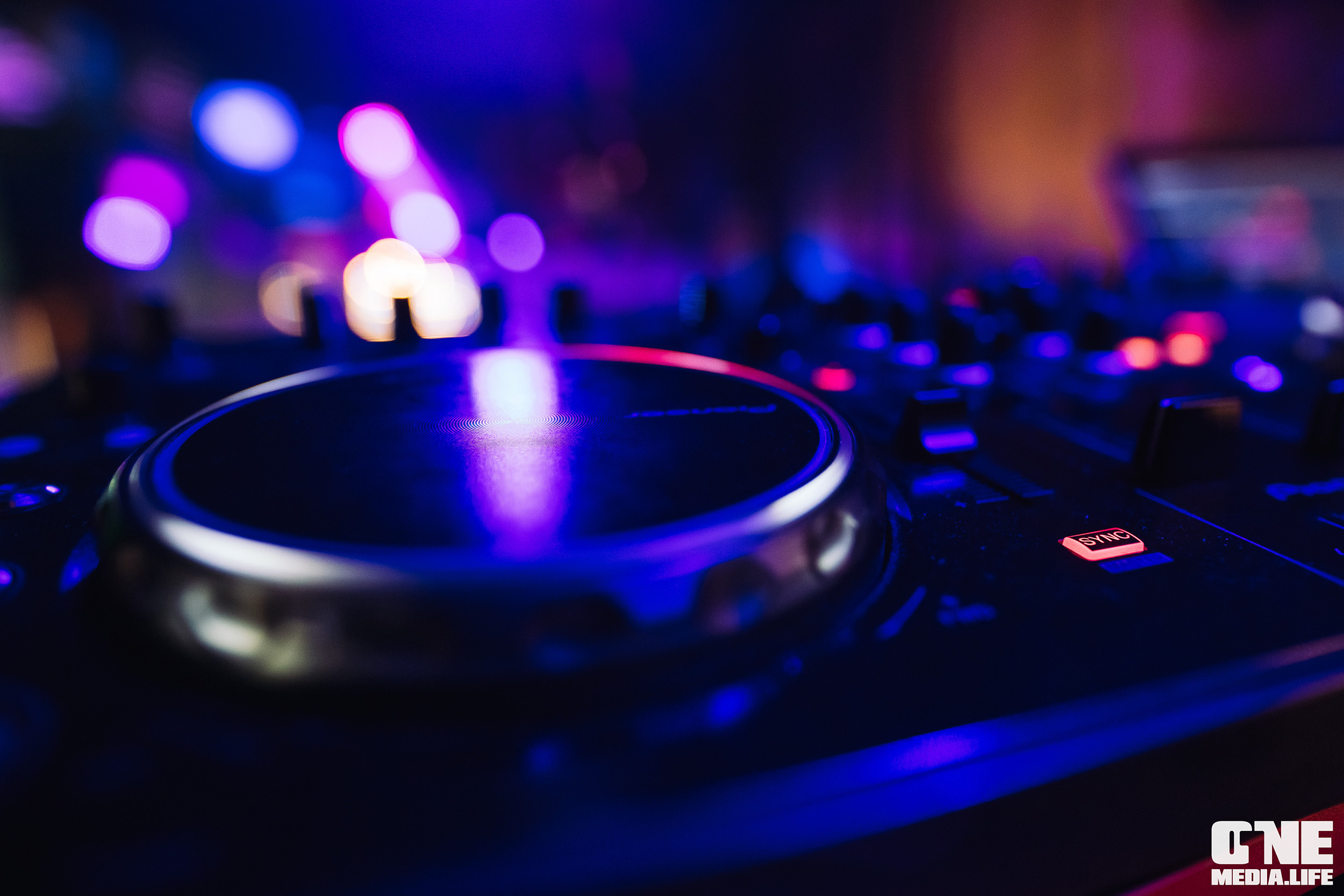 Фоторепортаж из караоке-клуба Эйфория. One Media Life: фоторепортажи, фотоотчеты с мероприятий и заведений