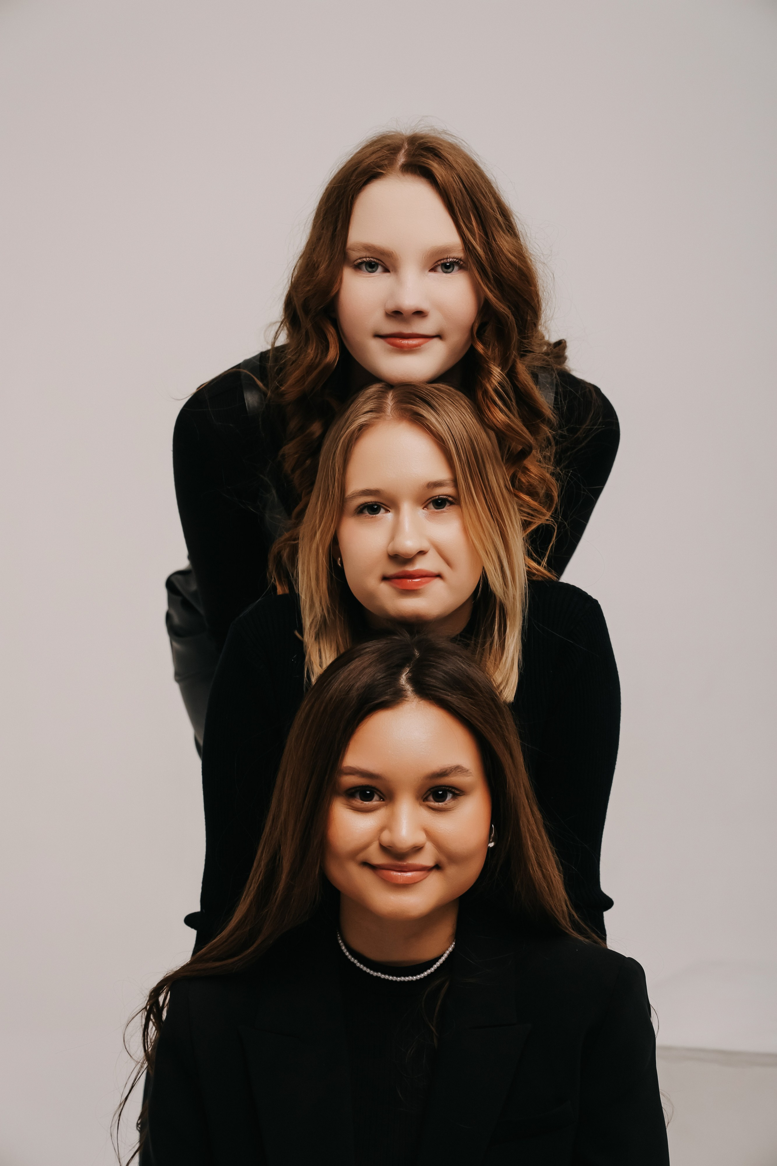 Школьные. Фотограф свадебный, репортажный, индивидуальный, фото для маркетплейсов, брендов, автосалонов