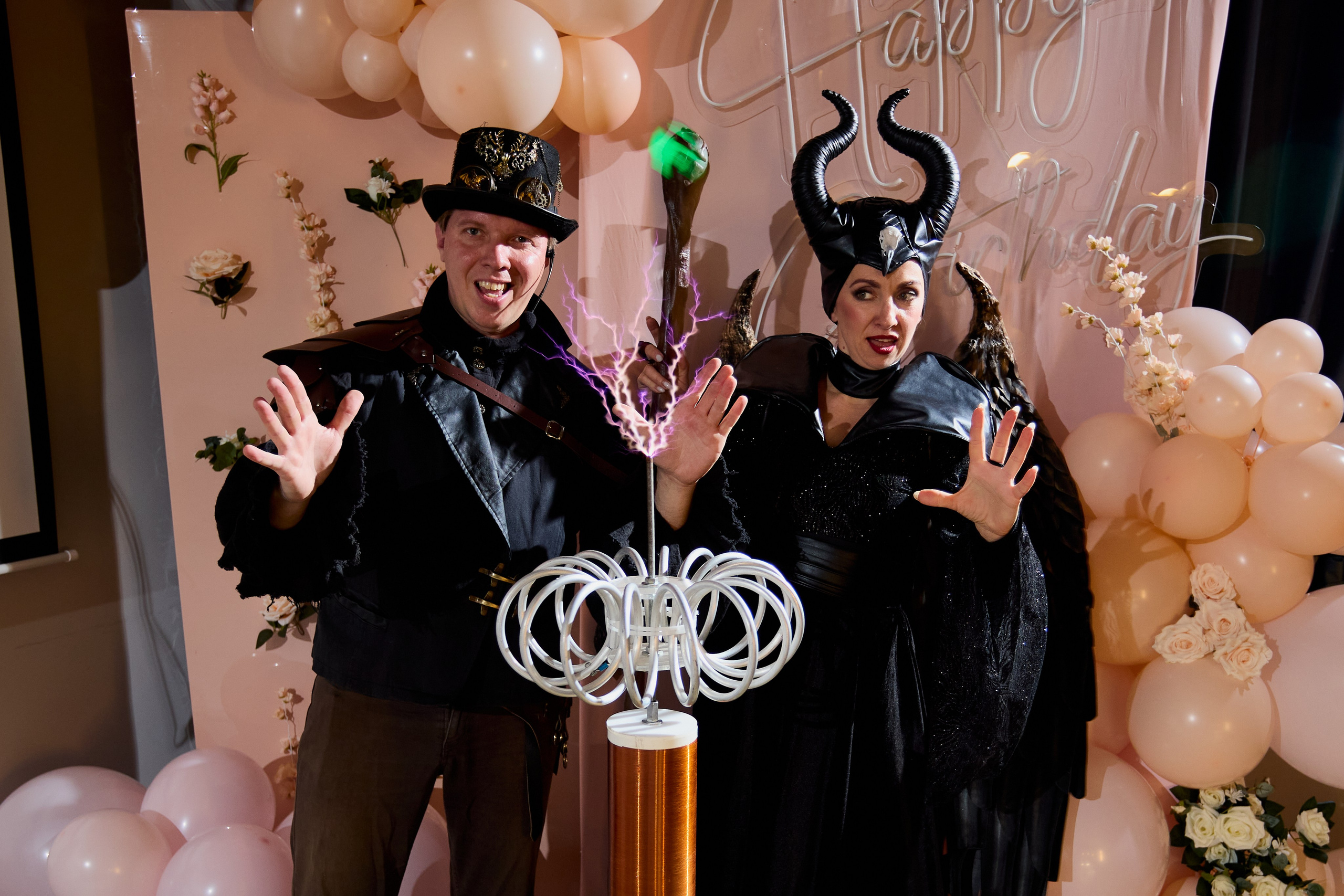 Малифисента и Тесла шоу. Свадебный фотограф Москва и Московская область Борисов Сергей