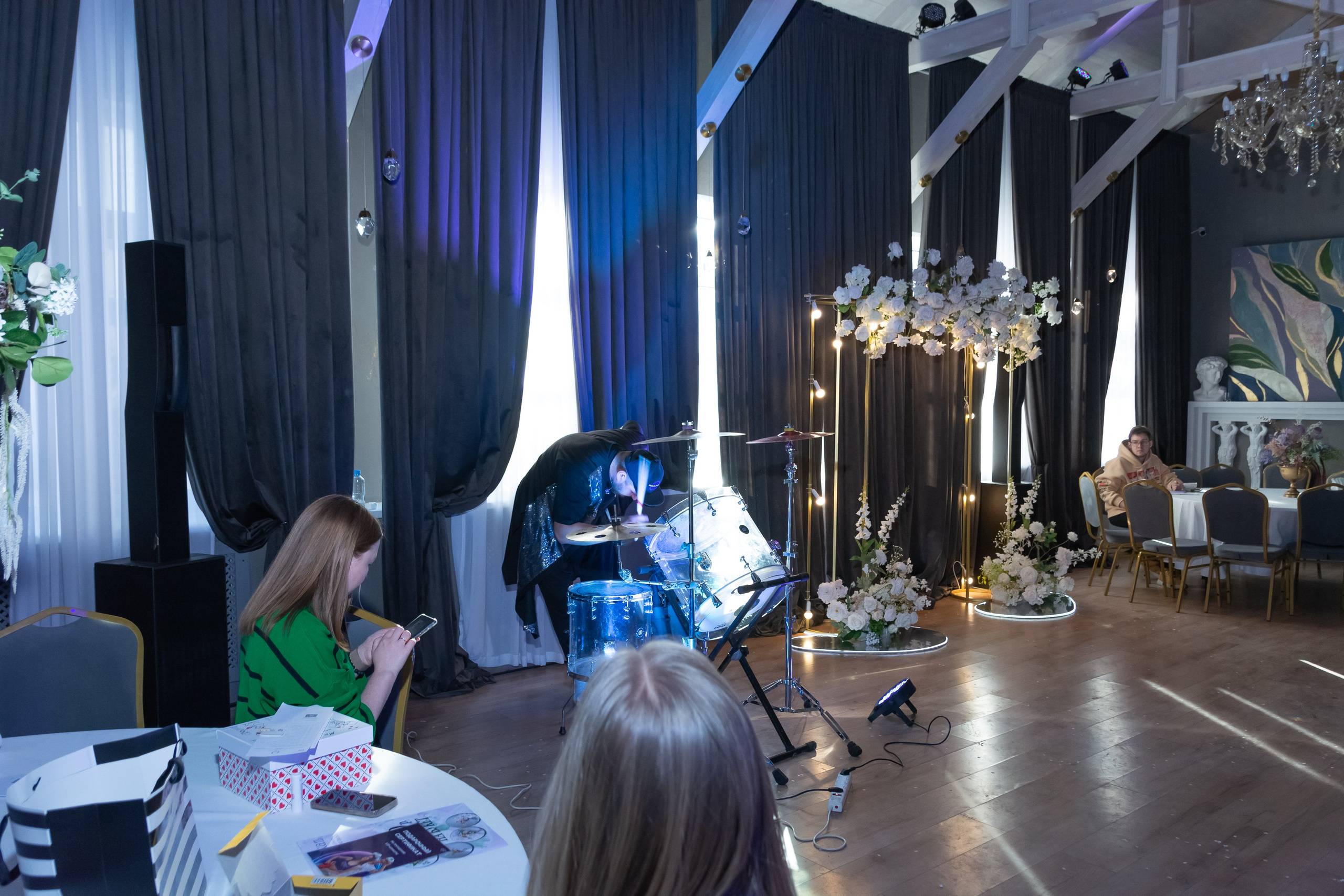 Свадебное чаепитие для молодоженов