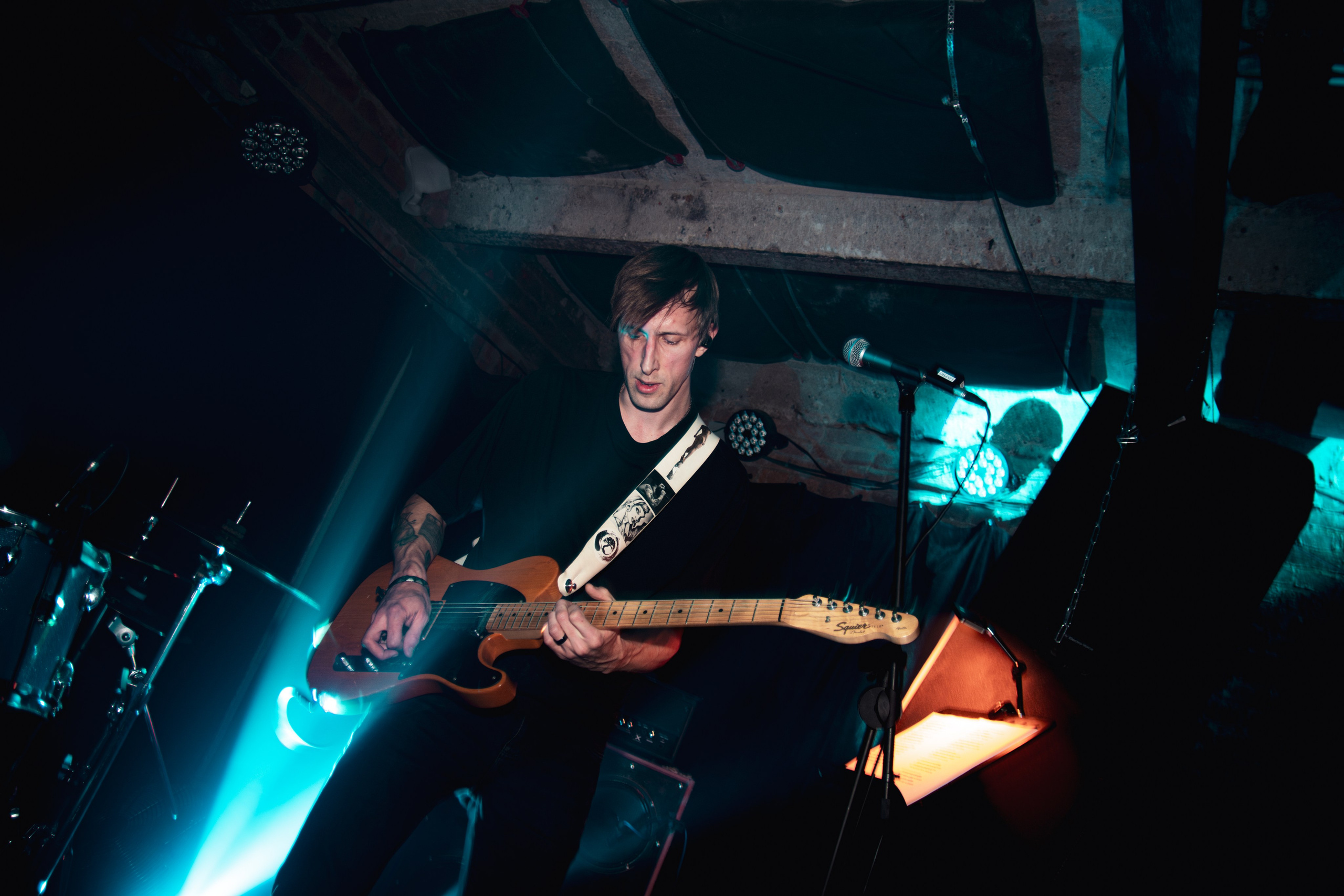 Laugar & Шумы Штормовых Широт & Пожары На Дальнем Севере 11.10.2025. Репортажный фотограф в Москве Legiodot