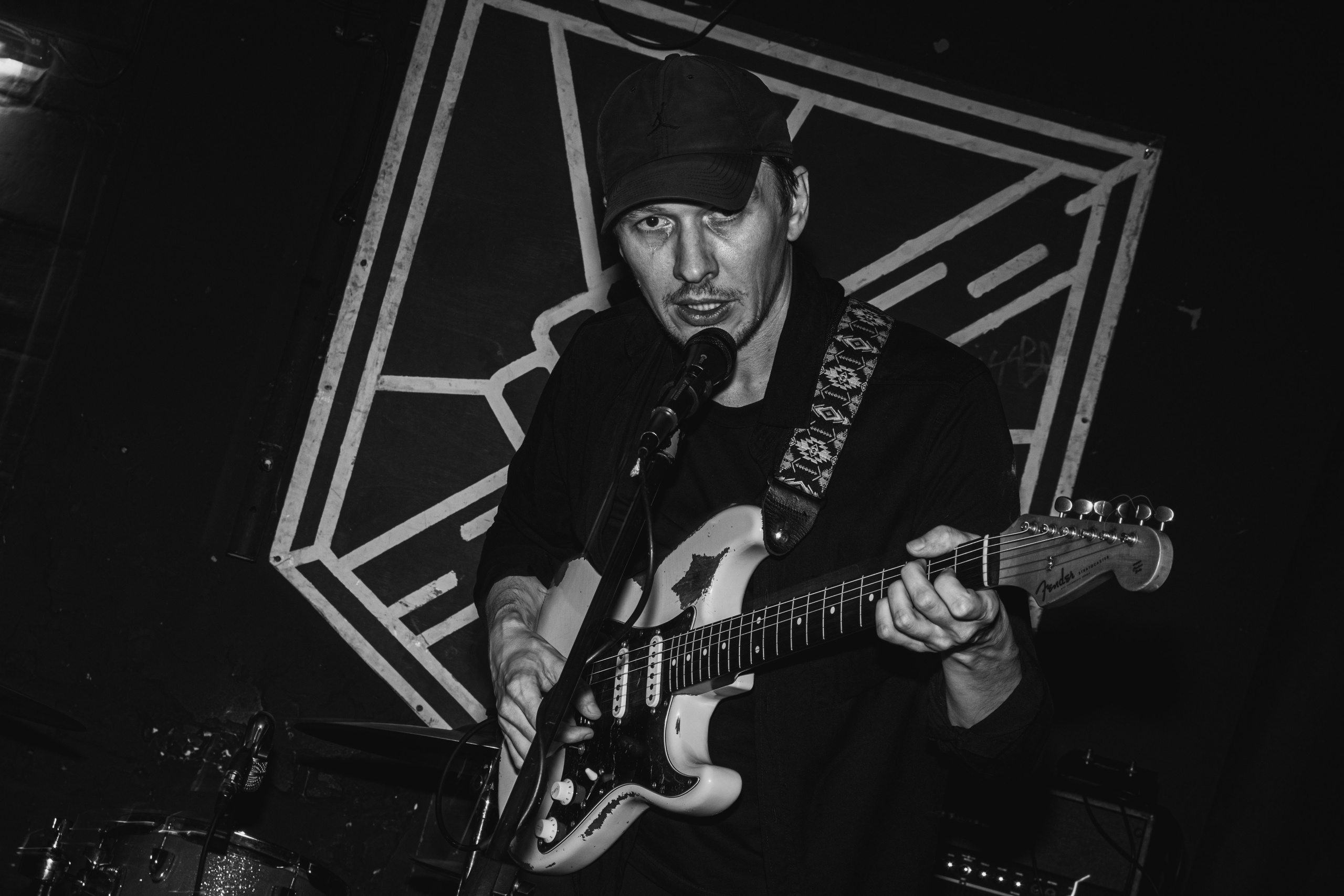 Ютани & о т м е ж & Вещи в картонной коробке 08.08.2025. Репортажный фотограф в Москве Legiodot