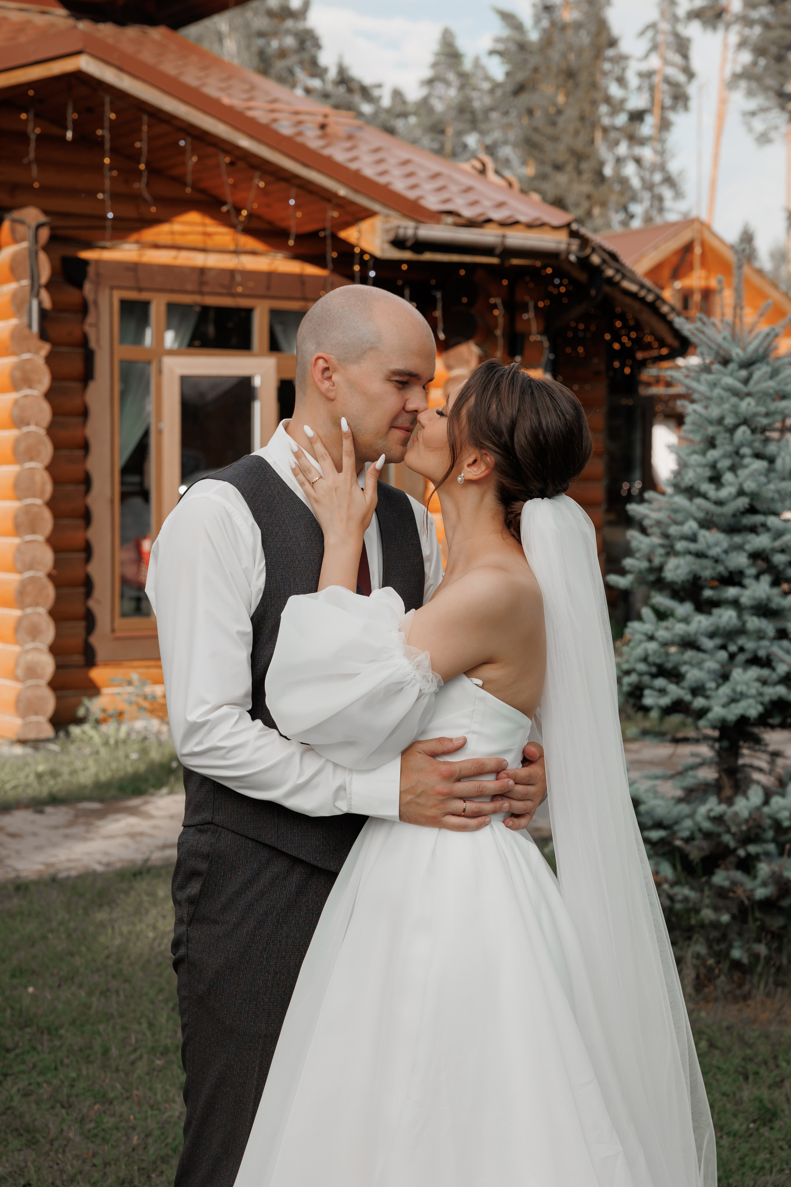 Полина и Дмитрий, загородный клуб «Барин», ЗАГС в г. Пушкино. Свадебный и репортажный фотограф (Москва, Королев и другие)