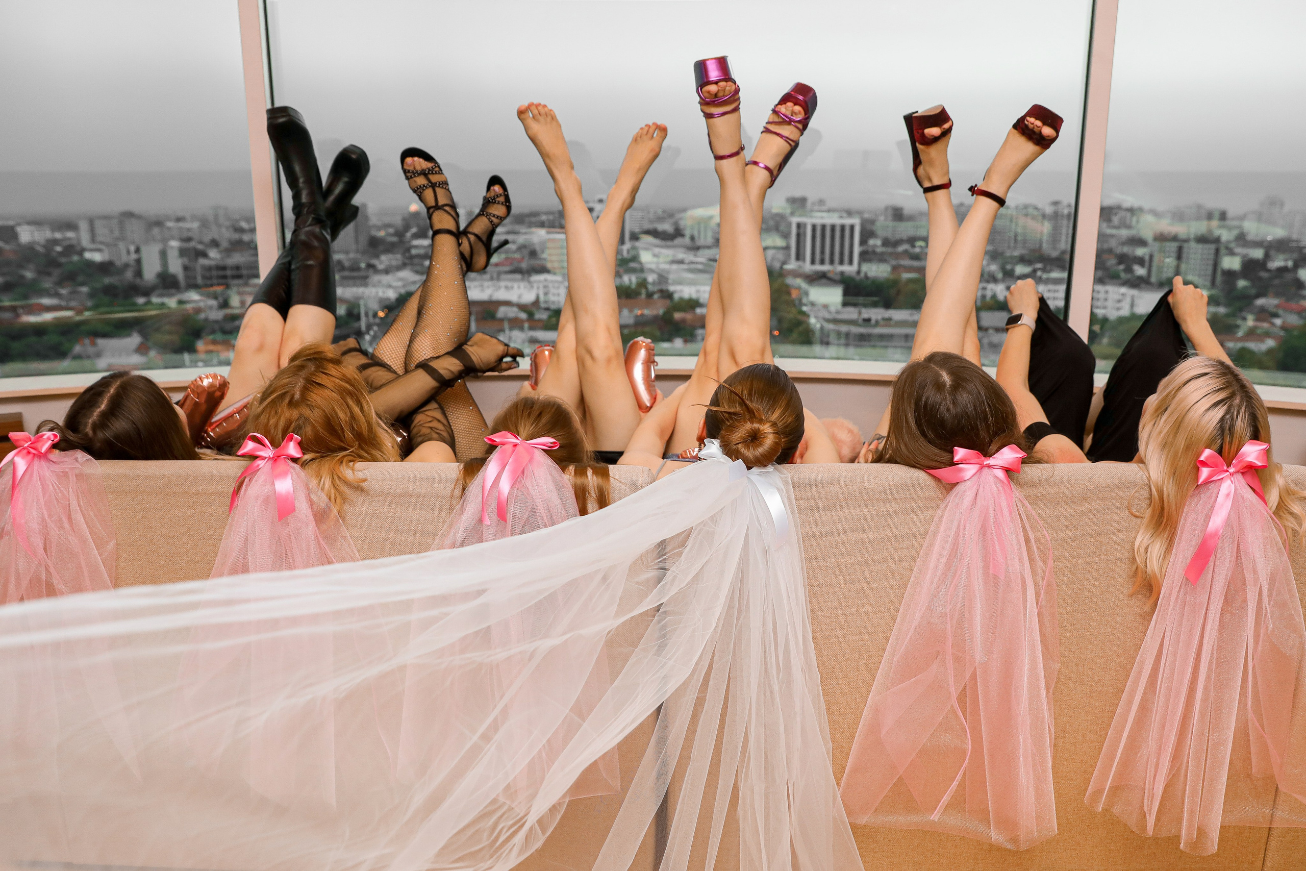 ДЕВИЧНИКИ. Photographer Viktoriya Markushina «My world throug»