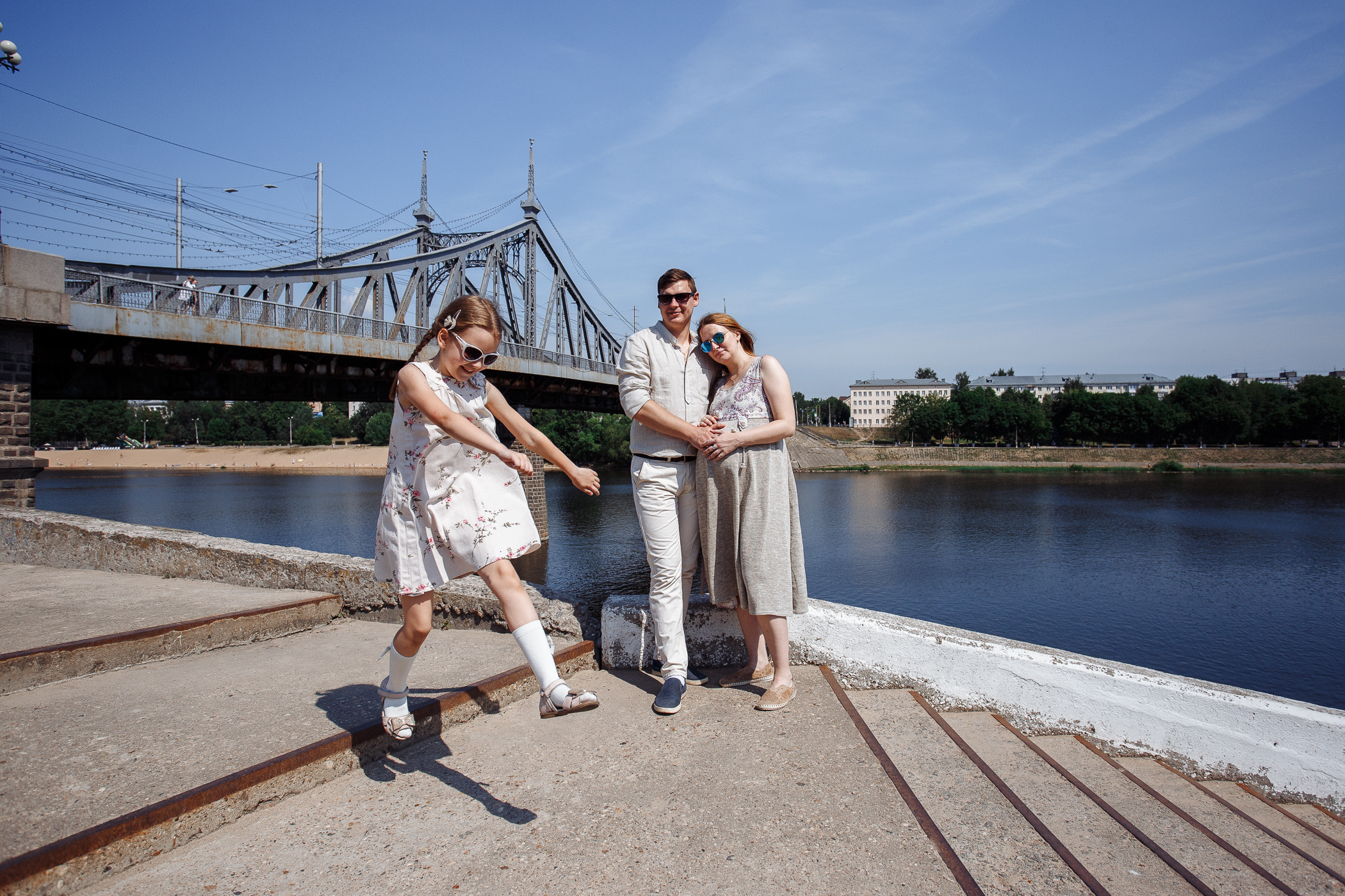 Семейная прогулка по городу. Свадебный и семейный фотограф в Твери, Москве, Санкт-Петербурге