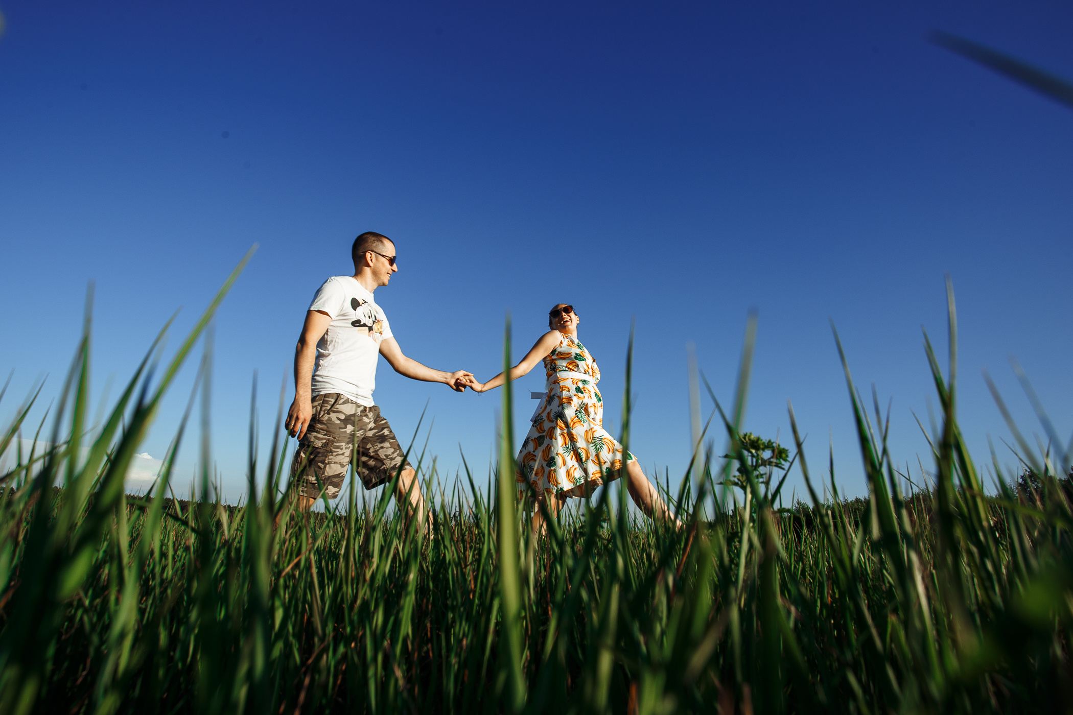 В поле. Свадебный и семейный фотограф в Твери, Москве, Санкт-Петербурге