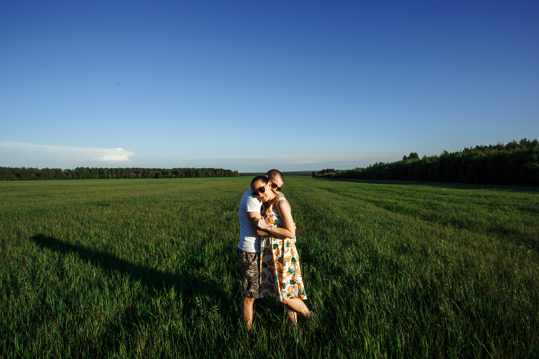 В поле. Свадебный и семейный фотограф в Твери, Москве, Санкт-Петербурге