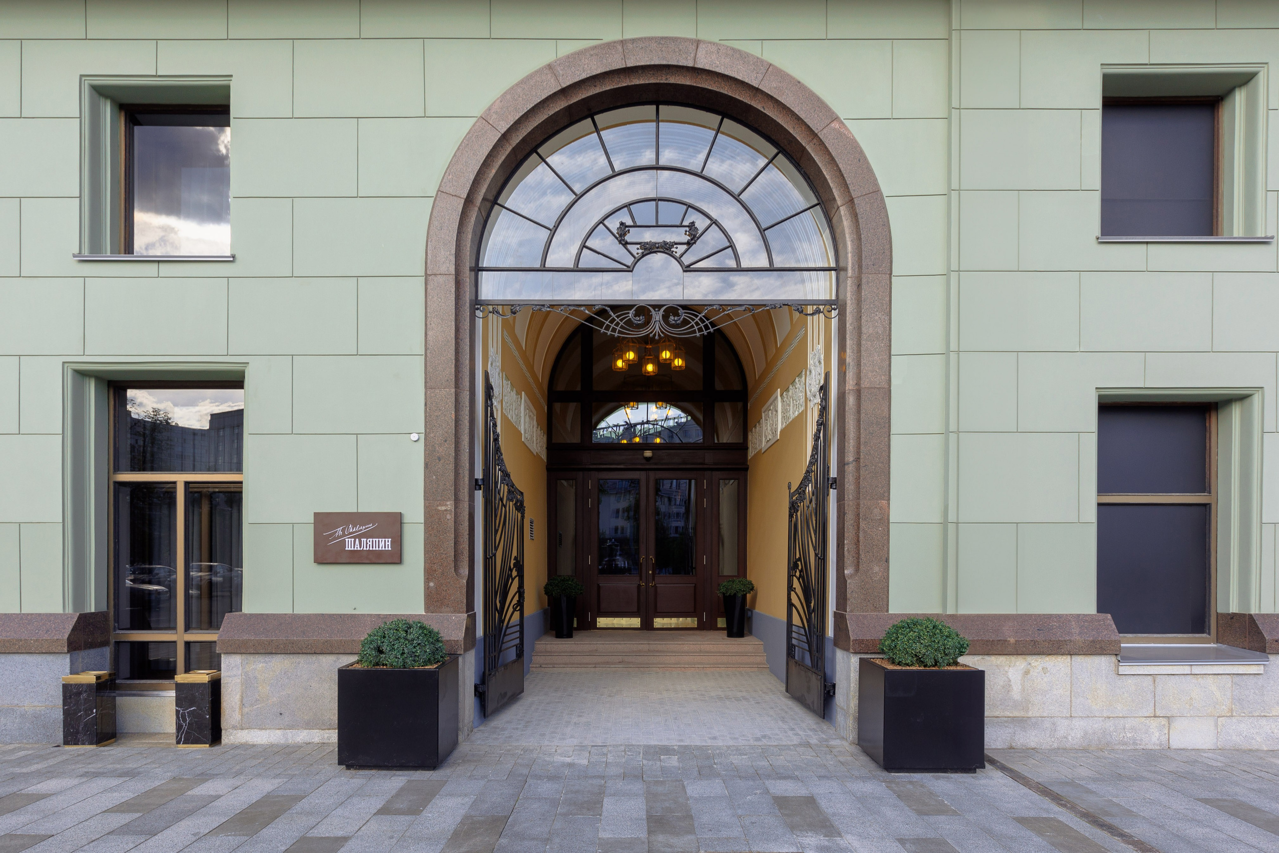 Отель Метрополь (открытие ресторана). Вова Петров