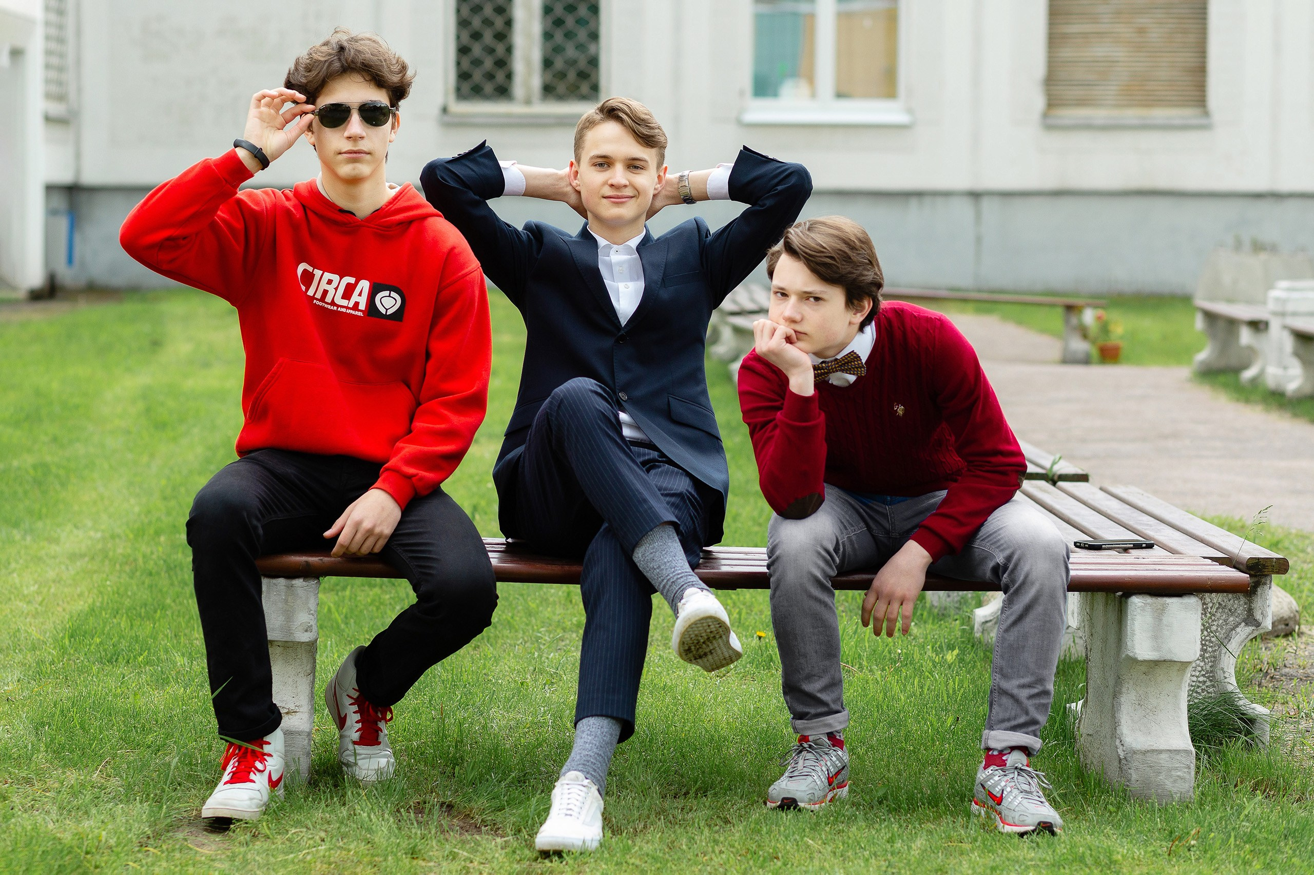 Фотосъемка старших классов в школе. Классный фотограф, по мнению школьников