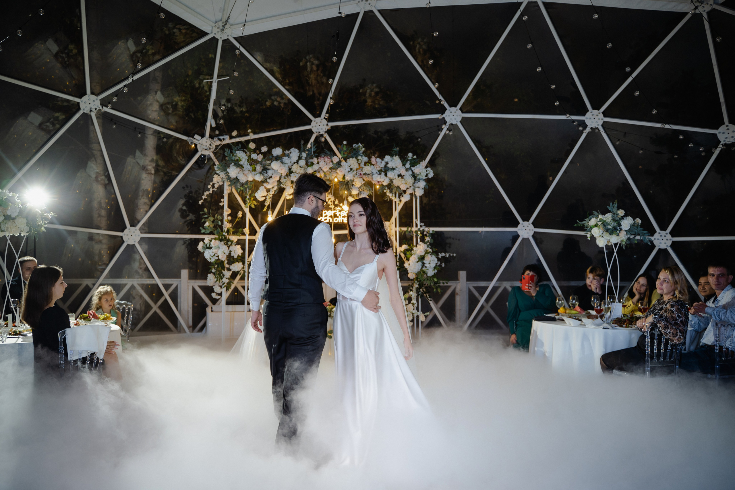 Ксения и Василий. Хвоя. Фотограф Аля Овчарова